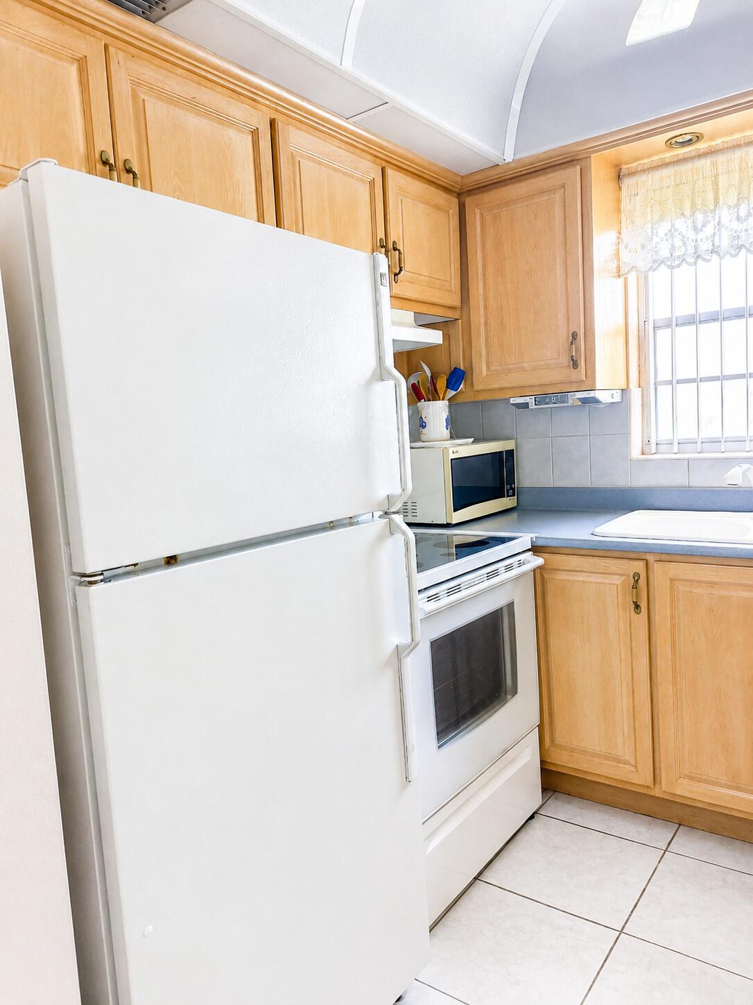 41 Lyndhurst B Property Photo 10