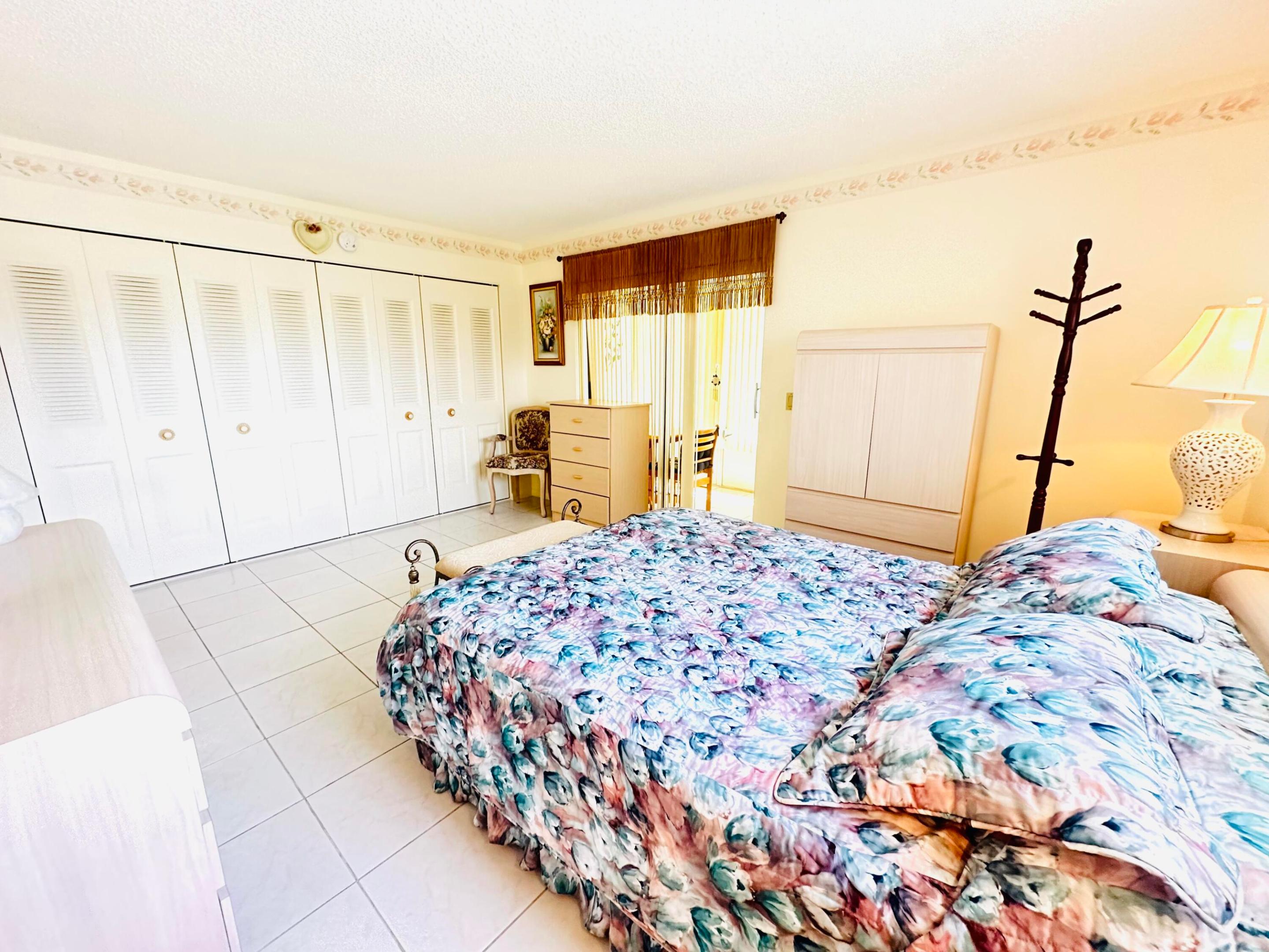41 Lyndhurst B Property Photo 14