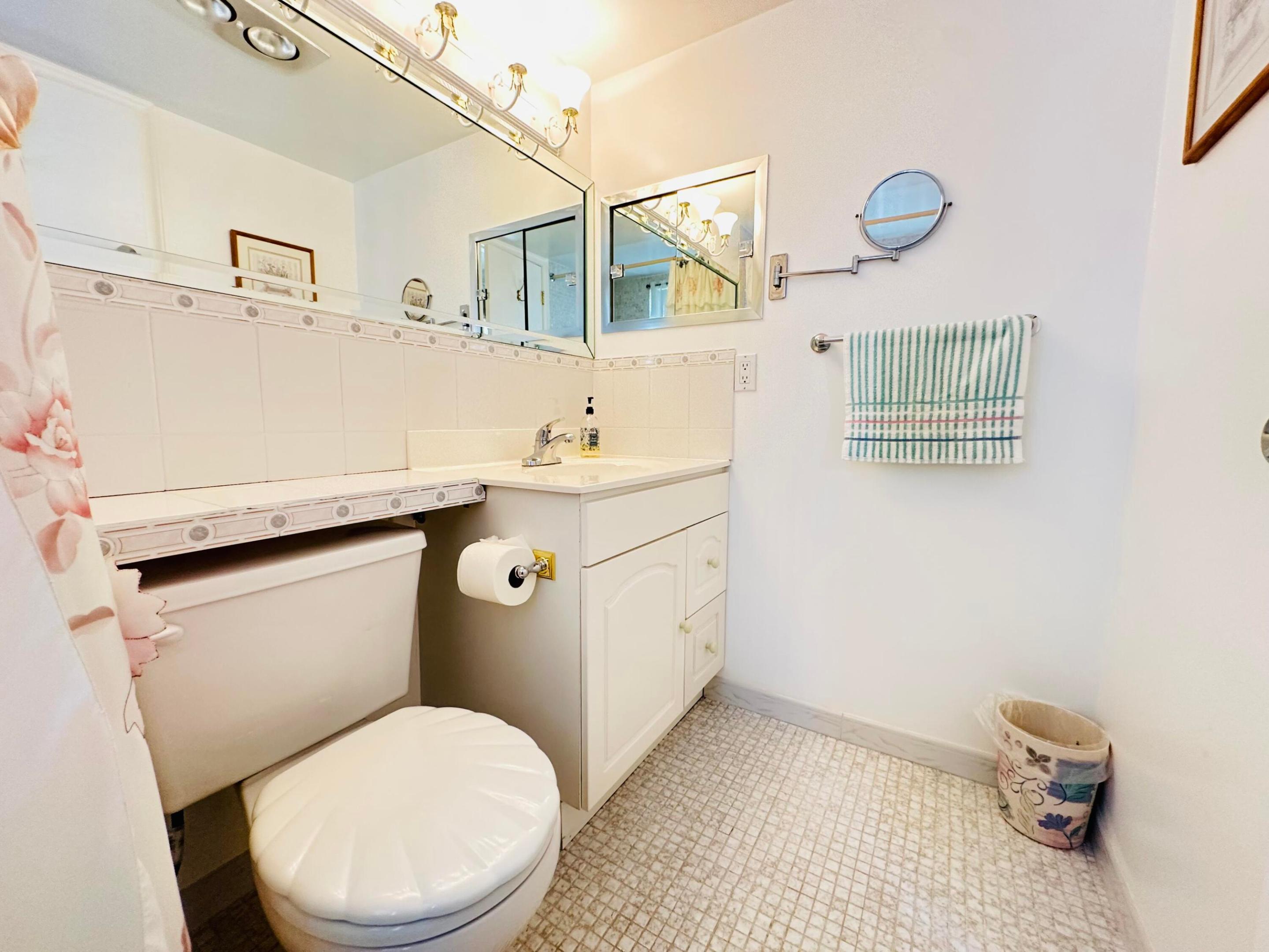 41 Lyndhurst B Property Photo 19
