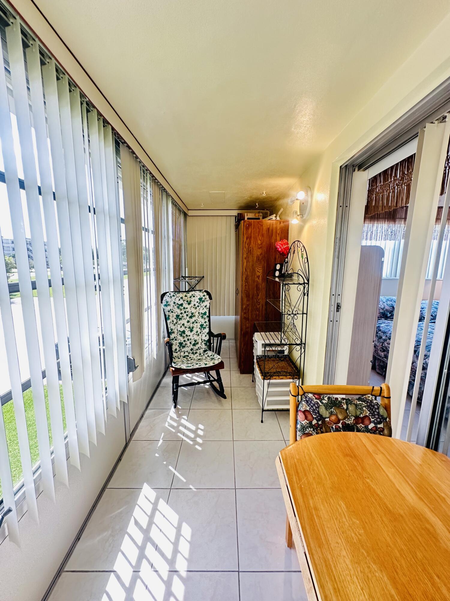 41 Lyndhurst B Property Photo 20