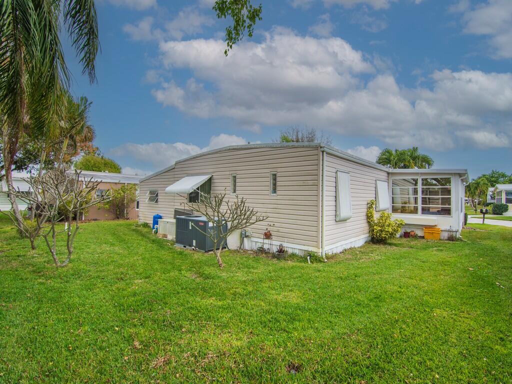 293 Ne Moonstone Drive Property Photo 28