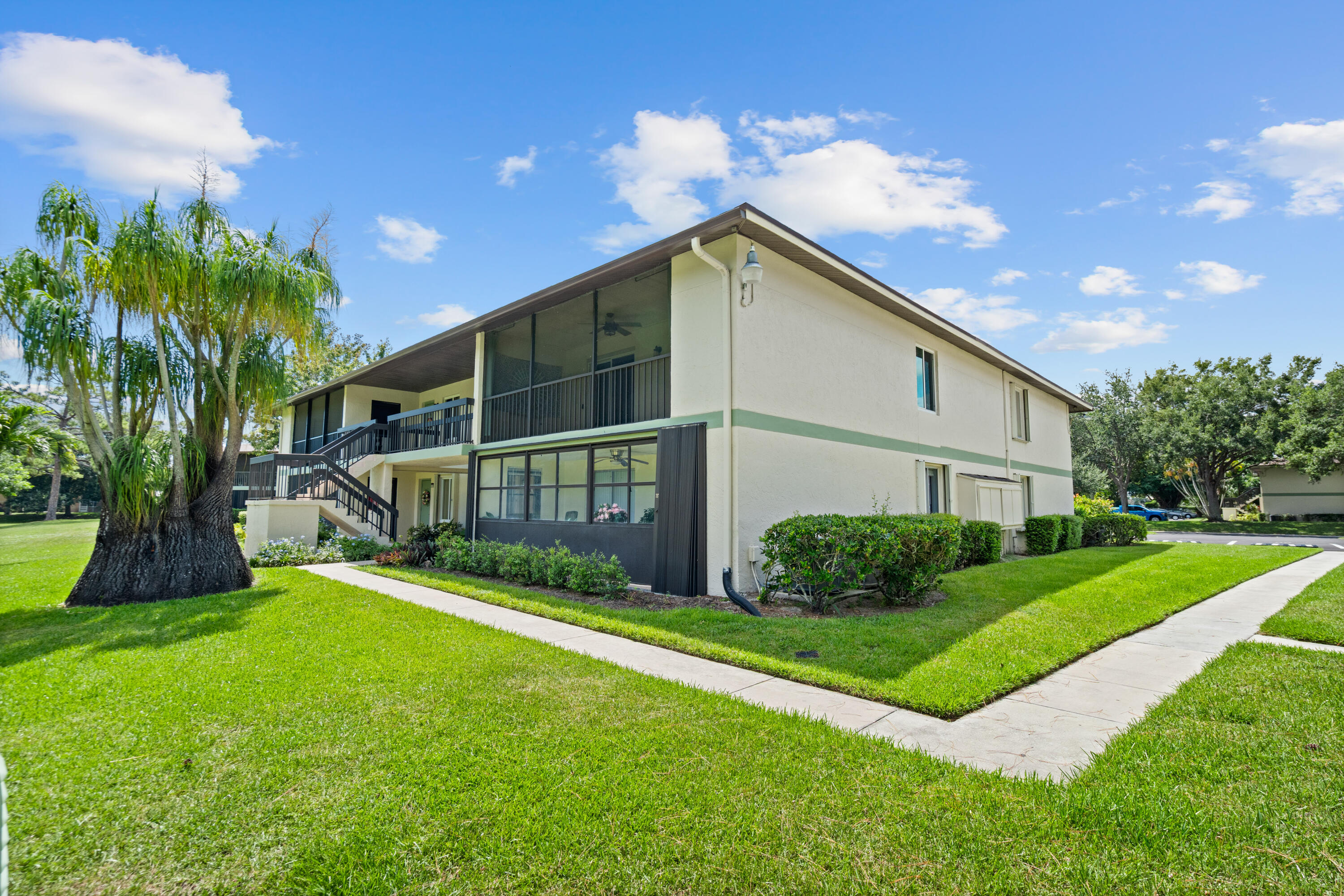 6299 CHASEWOOD Drive H Property Photo 1