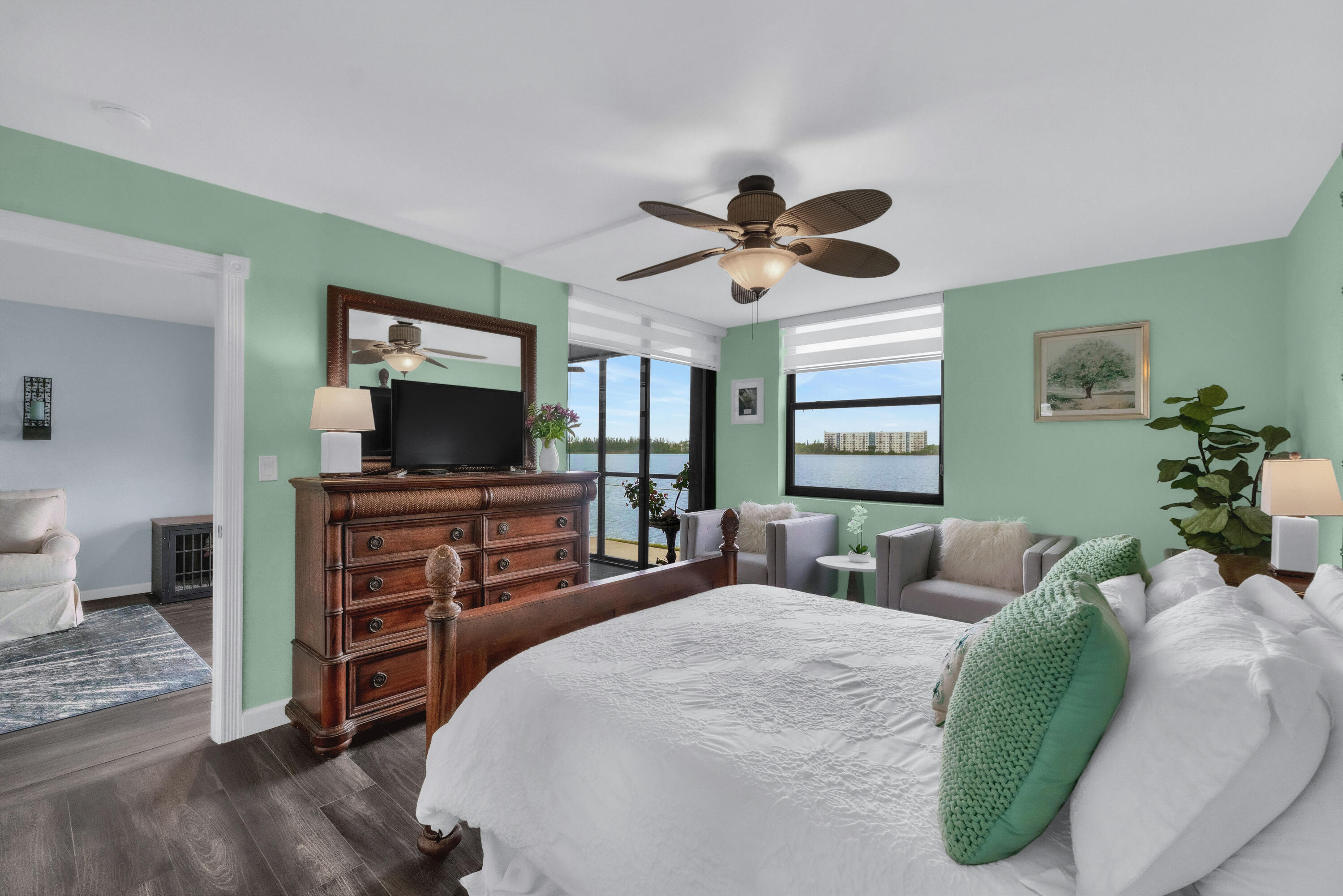 116 Lake Emerald Drive 101 Property Photo 12