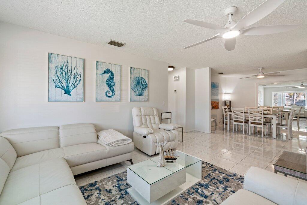 888 Ne Maranta Terrado Property Photo 24