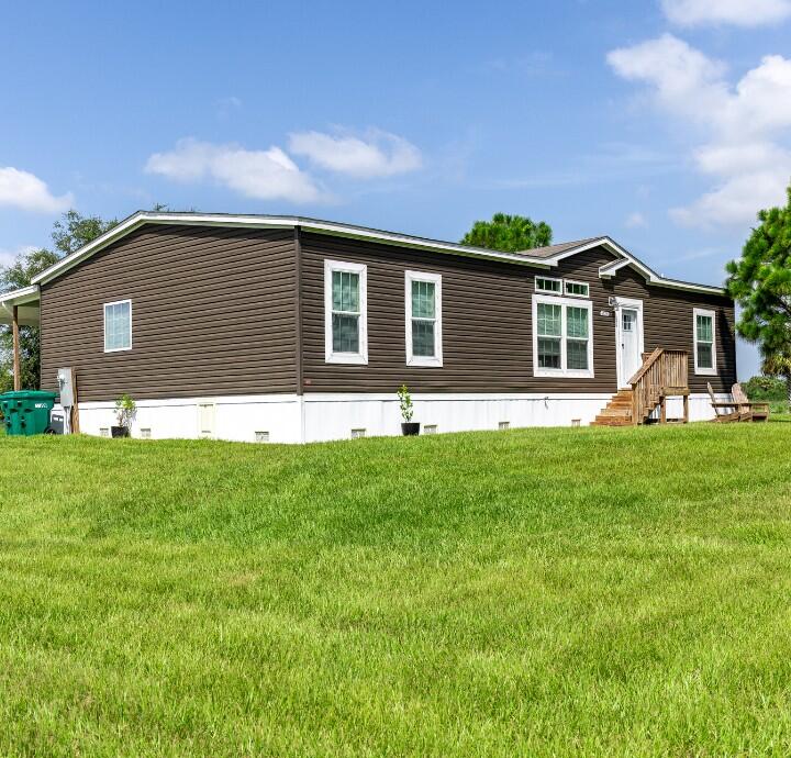 5729 Us-98 Property Photo 1