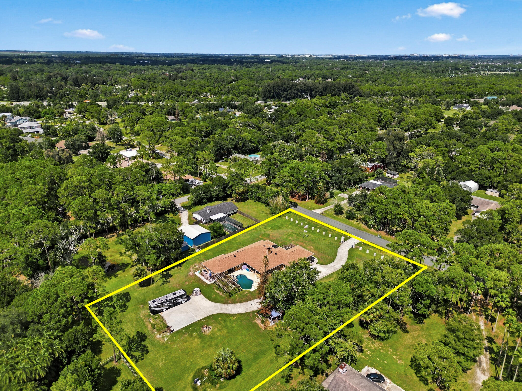 2930 Brandywine Lane Property Photo 3