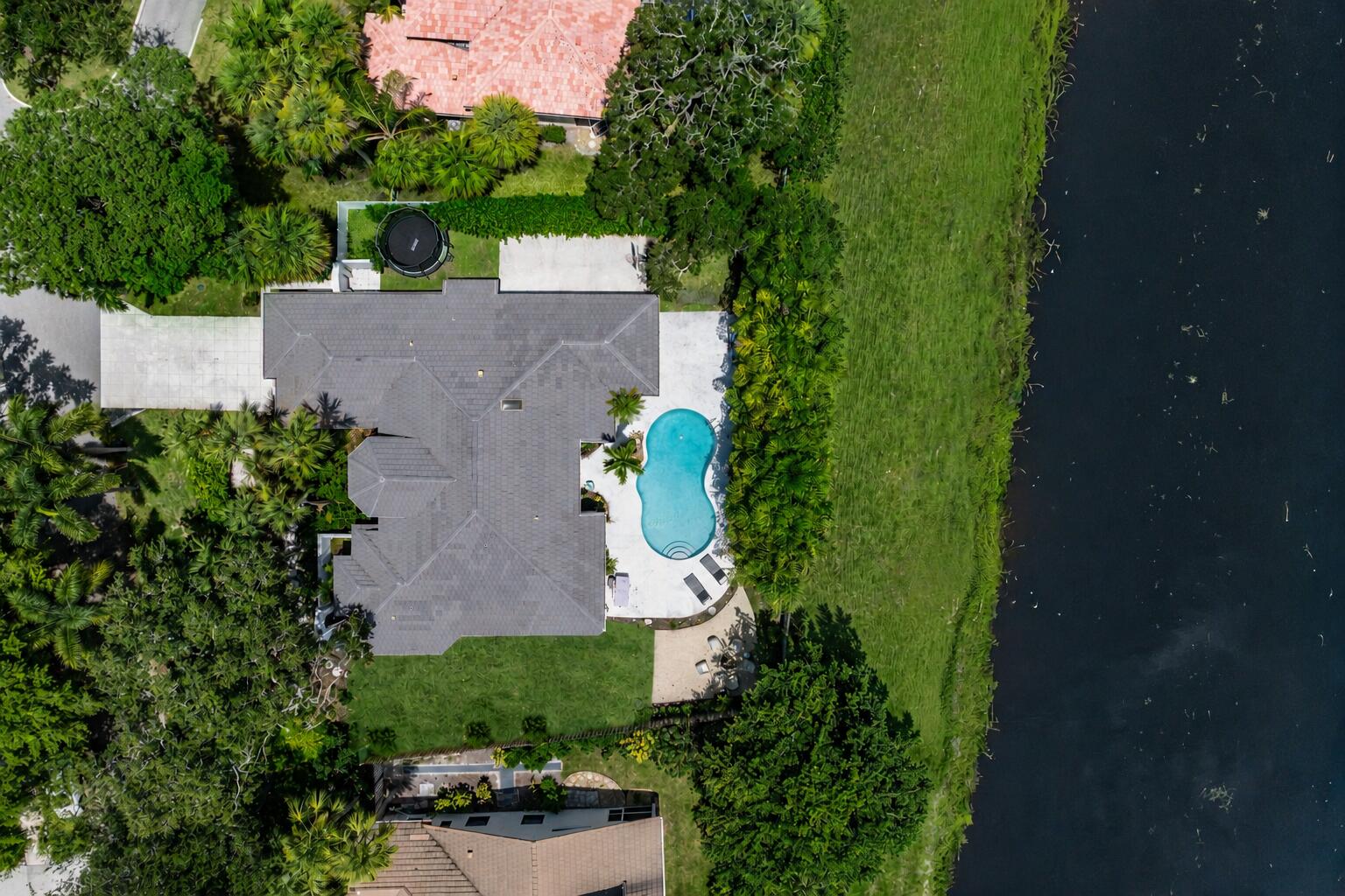 2815 Hampton Circle E Property Photo 34