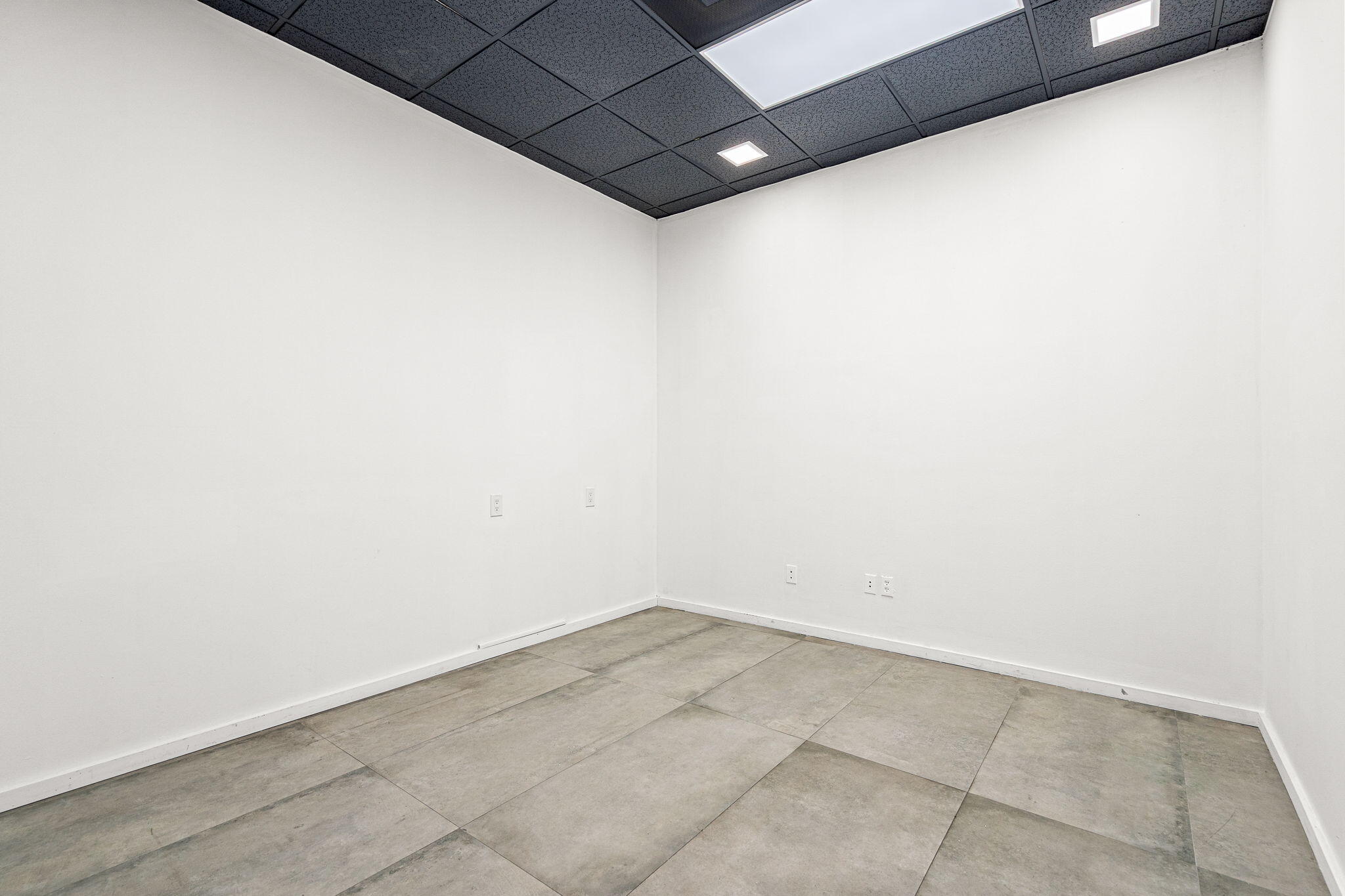 3400 Nw 78th Avenue #5 Property Photo 13