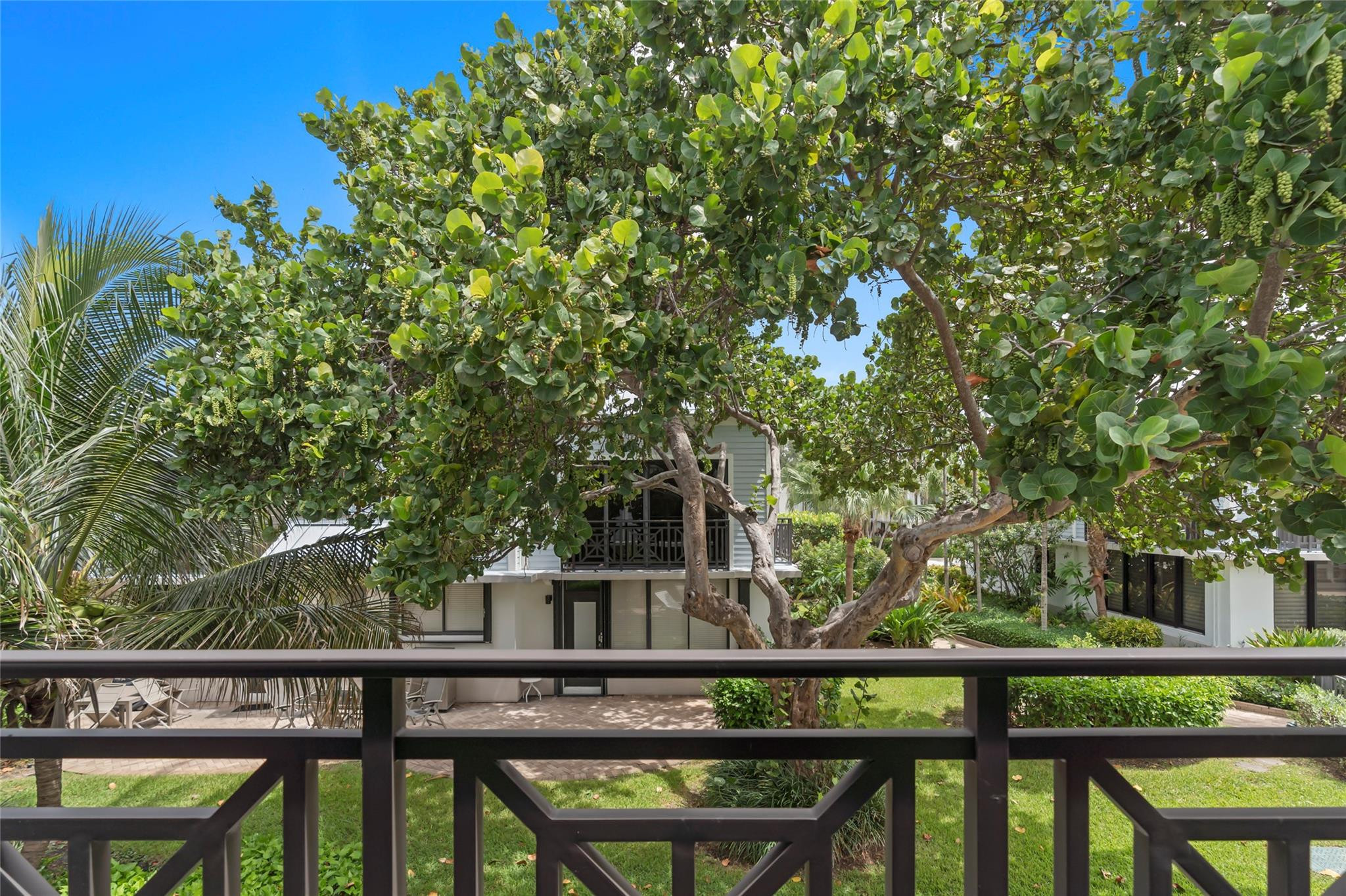 1630 S Ocean Lane 235 Property Photo 10