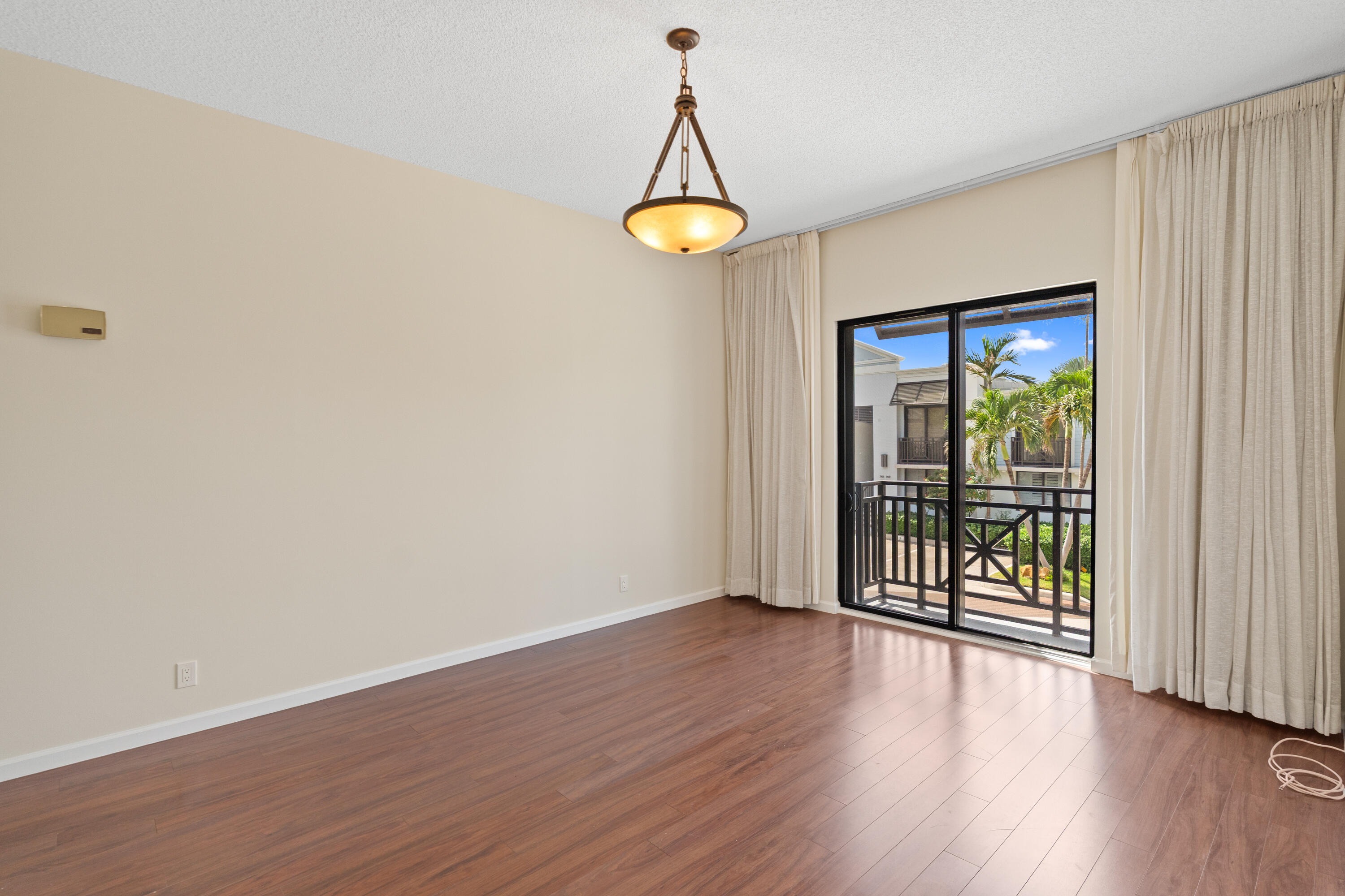 1630 S Ocean Lane 235 Property Photo 35