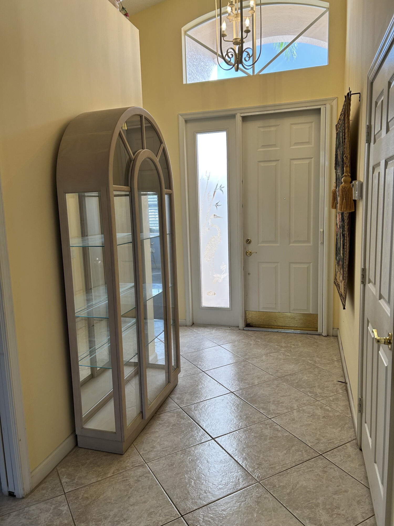 438 Sunview Way Property Photo 3