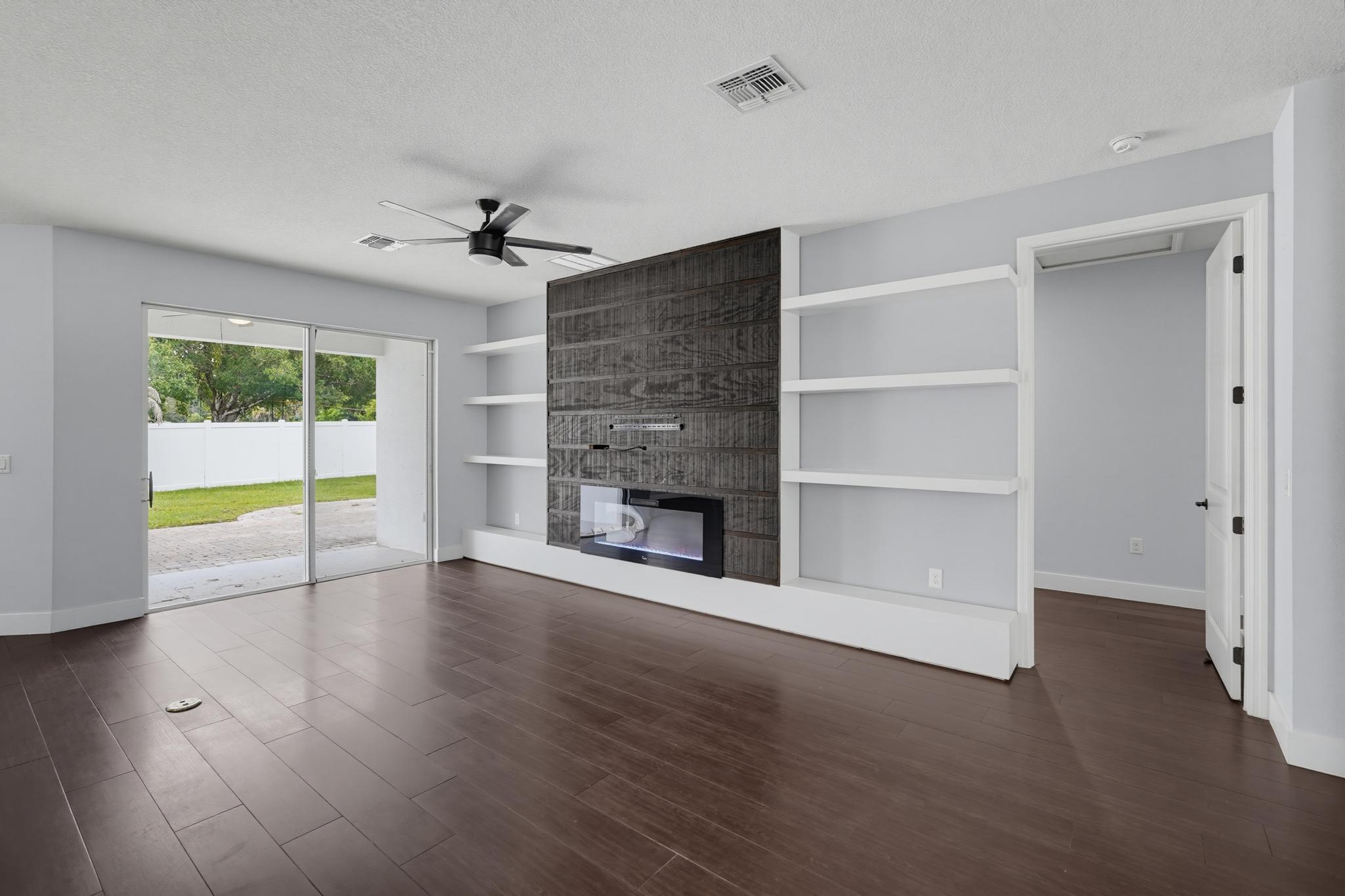 2384 Sw Salmon Road Property Photo 11