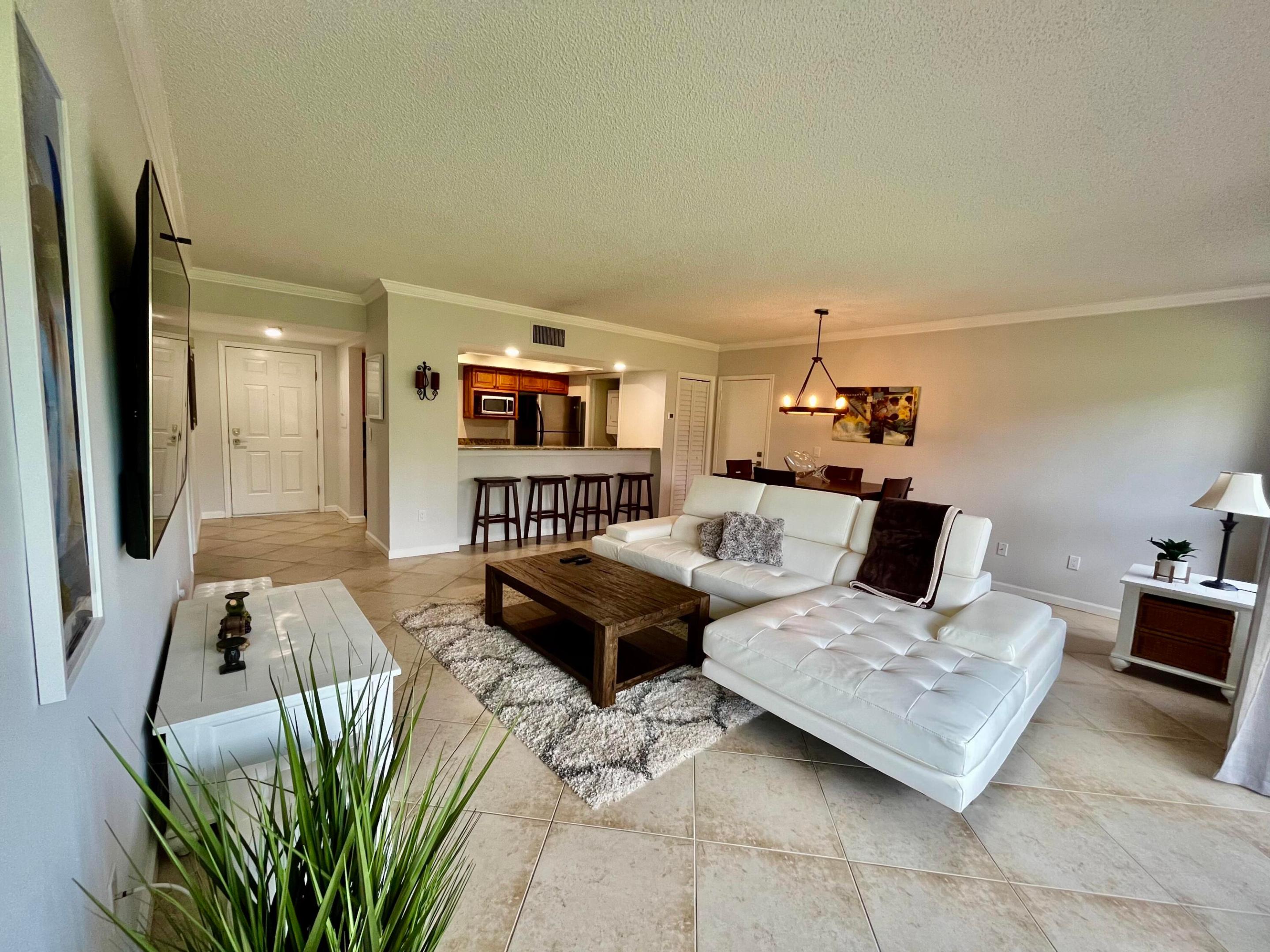 11863 Wimbledon Circle 401 Property Photo 2