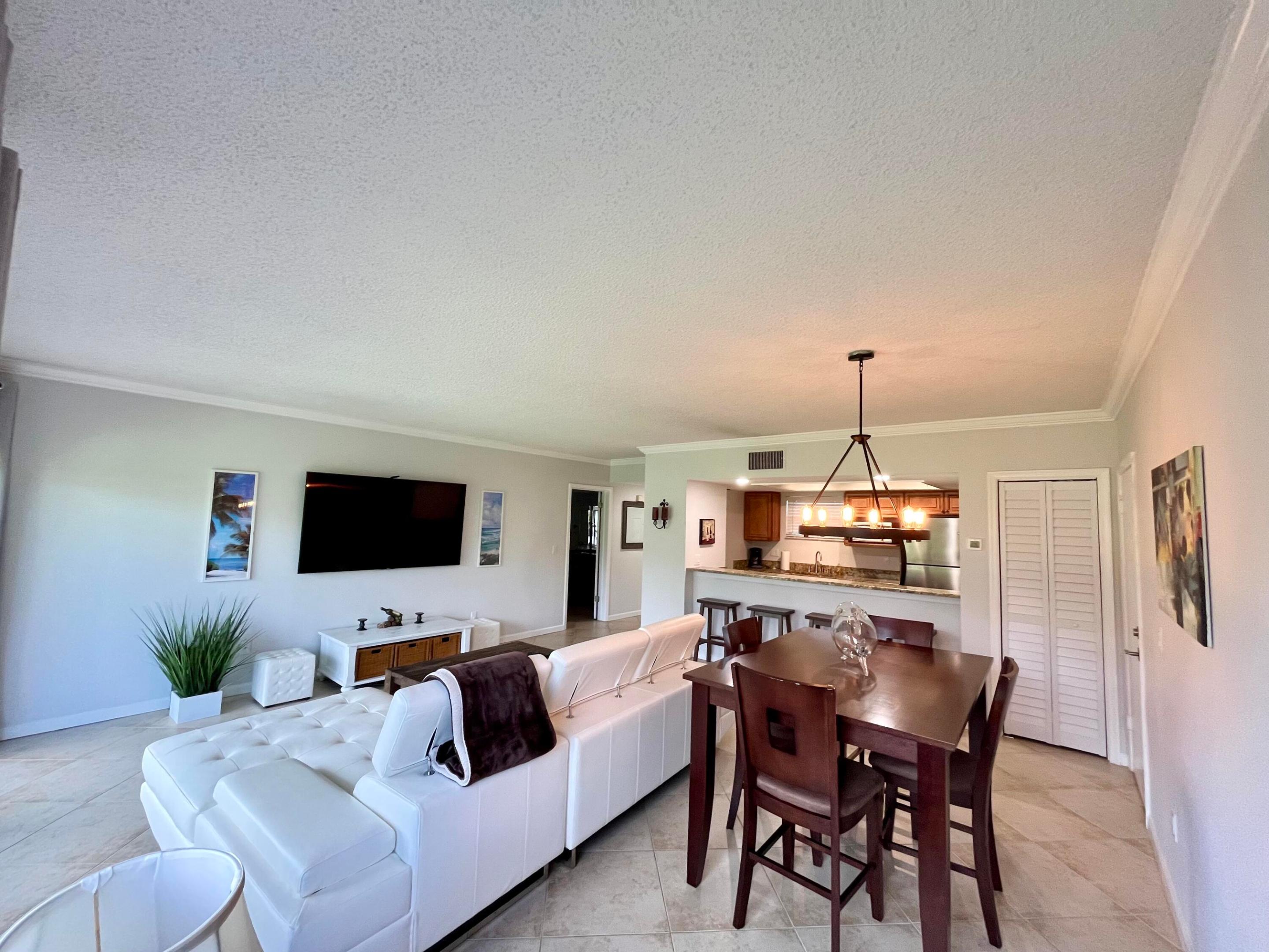 11863 Wimbledon Circle 401 Property Photo 4