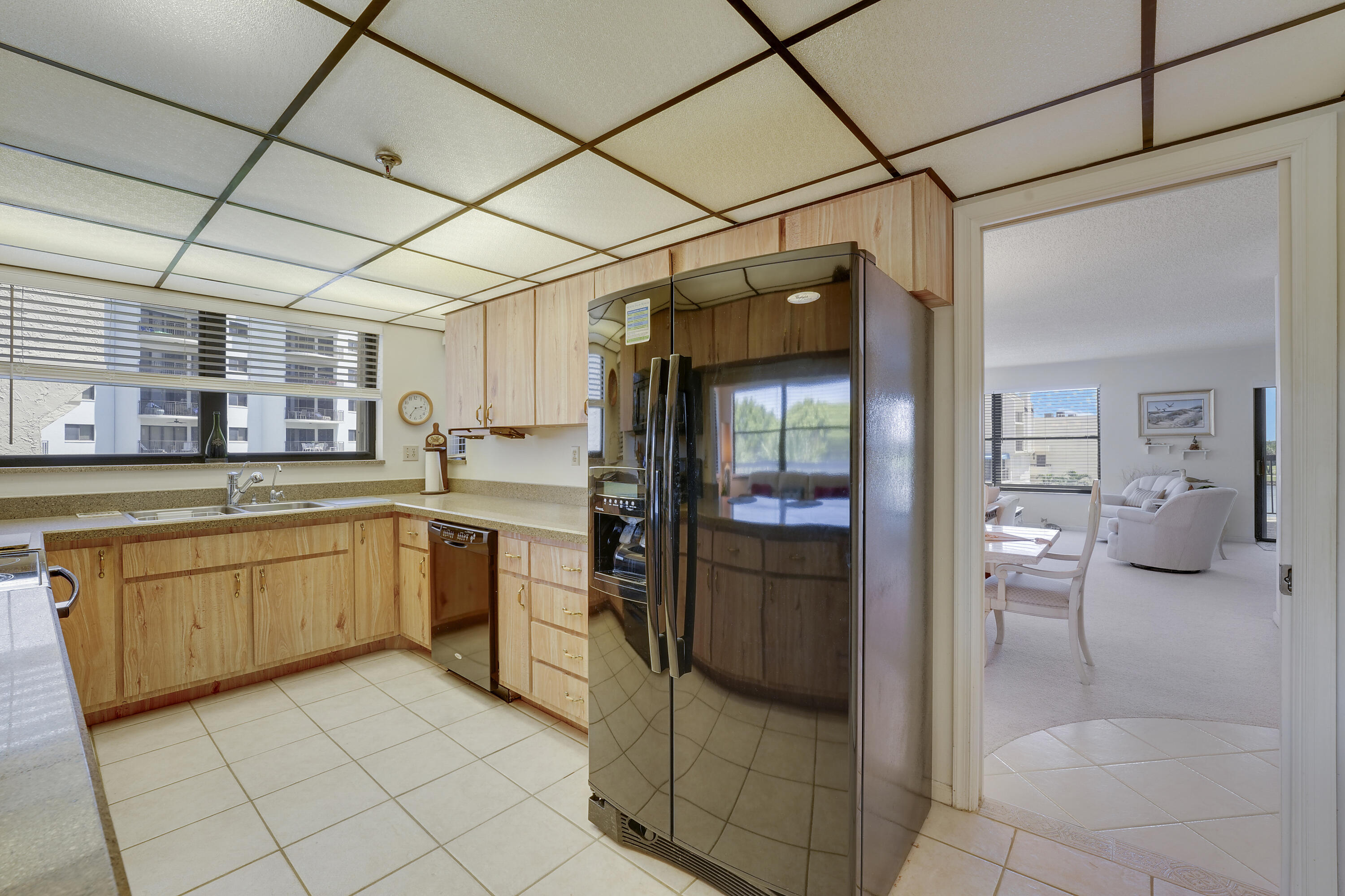 372 Golfview Road 403 Property Photo 21