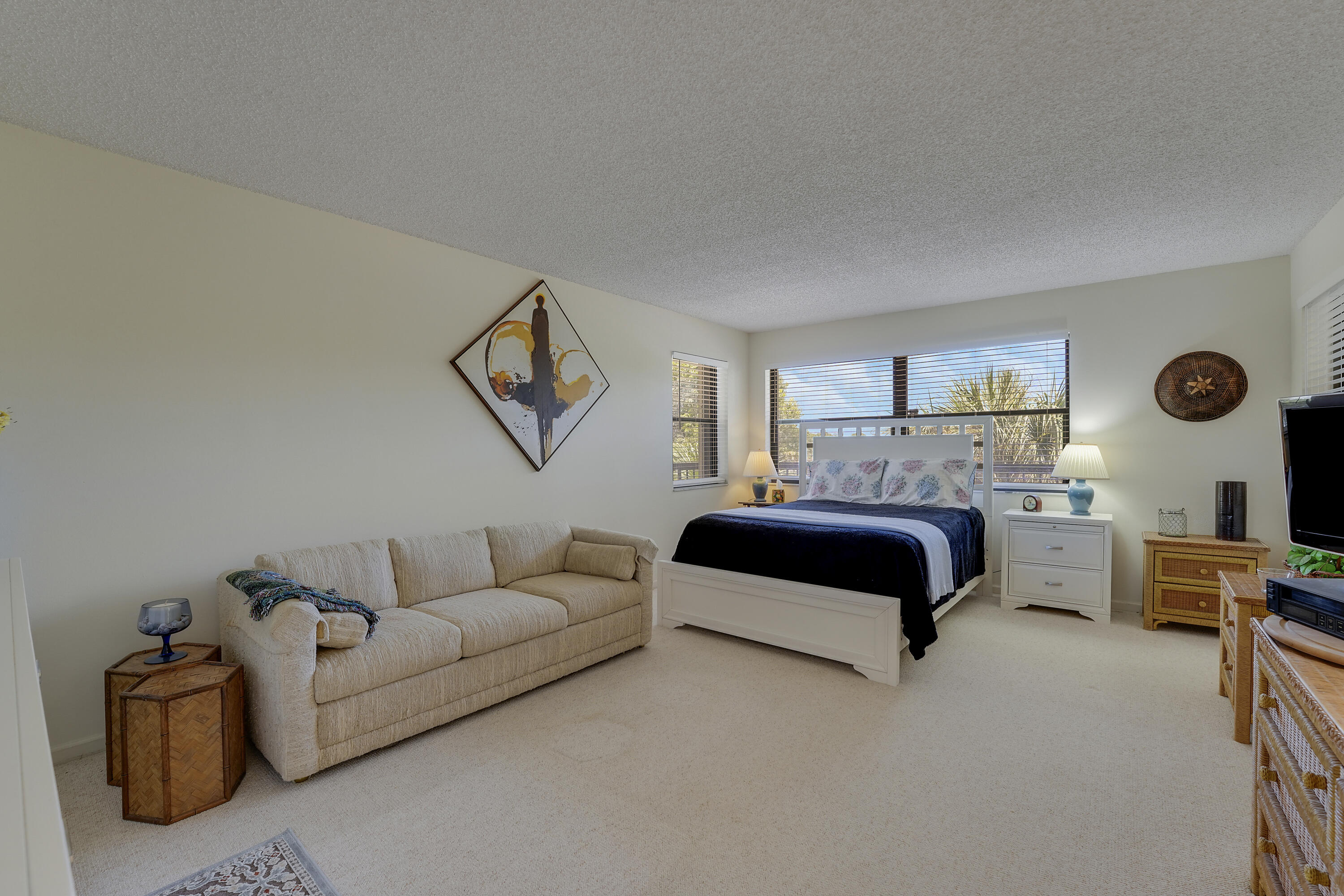 372 Golfview Road 403 Property Photo 30