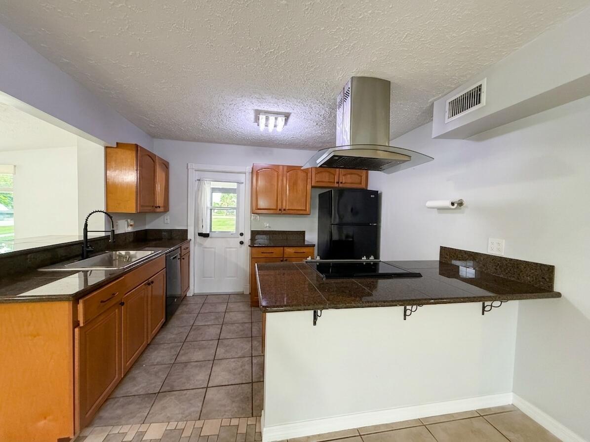1480 6th Avenue Property Photo 4