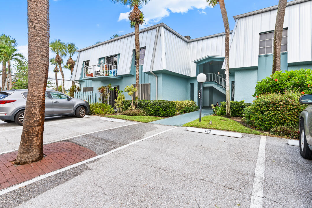 950 S Kanner Highway Unit B31 Property Photo 1