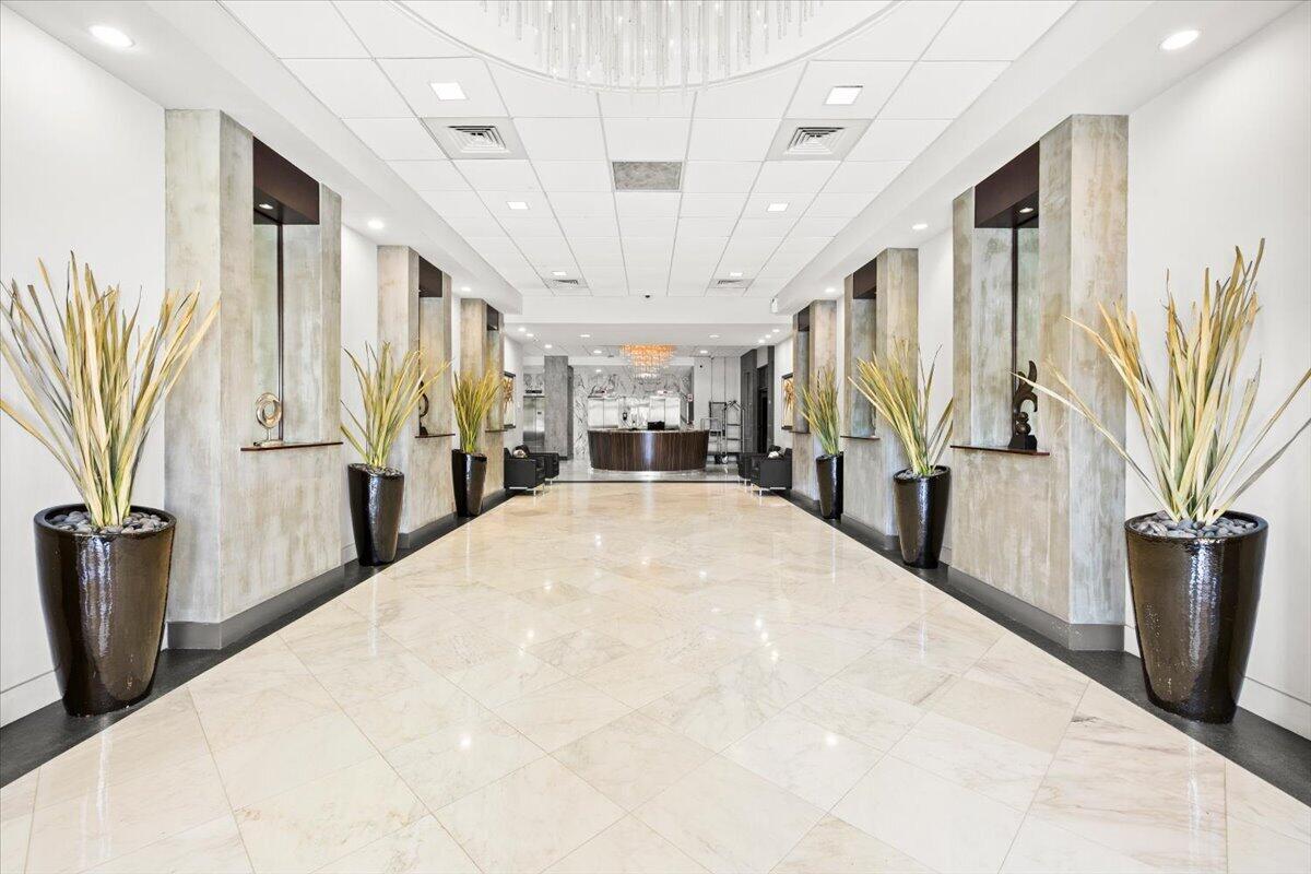 3015 N Ocean Boulevard 18l Property Photo 4