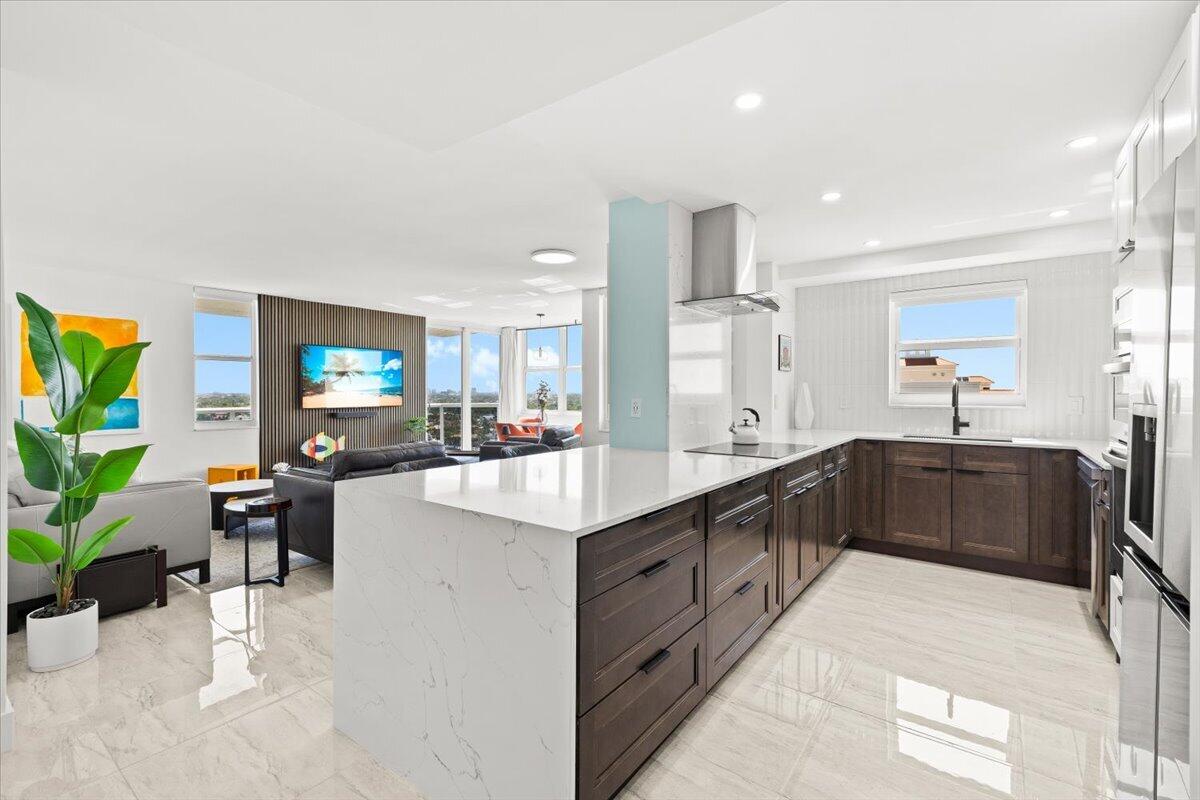 3015 N Ocean Boulevard 18l Property Photo 6