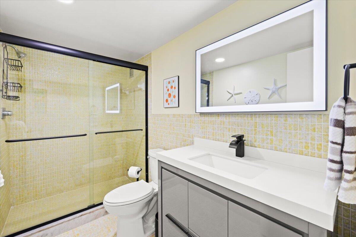 3015 N Ocean Boulevard 18l Property Photo 25