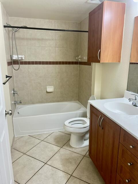 6426 Emerald Dunes Drive 206 Property Photo 12