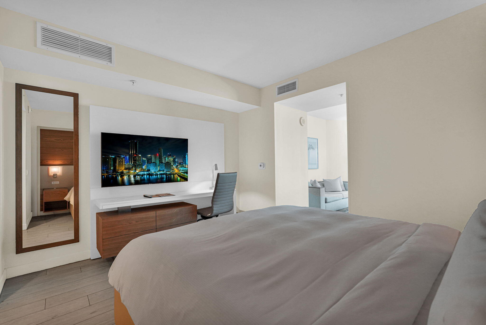 505 N Fort Lauderdale Beach Boulevard 1004 Property Photo 11