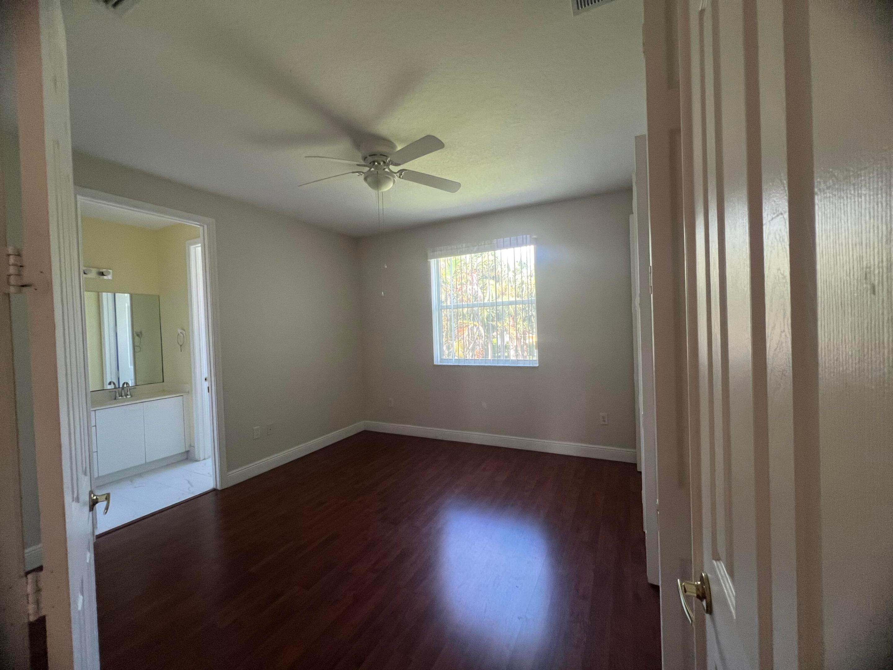 2621 Danforth Terrace Property Photo 14