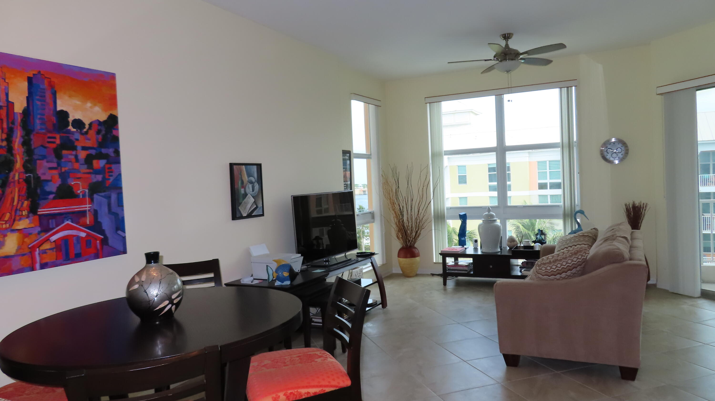 806 E Windward Way 604 Property Photo 4