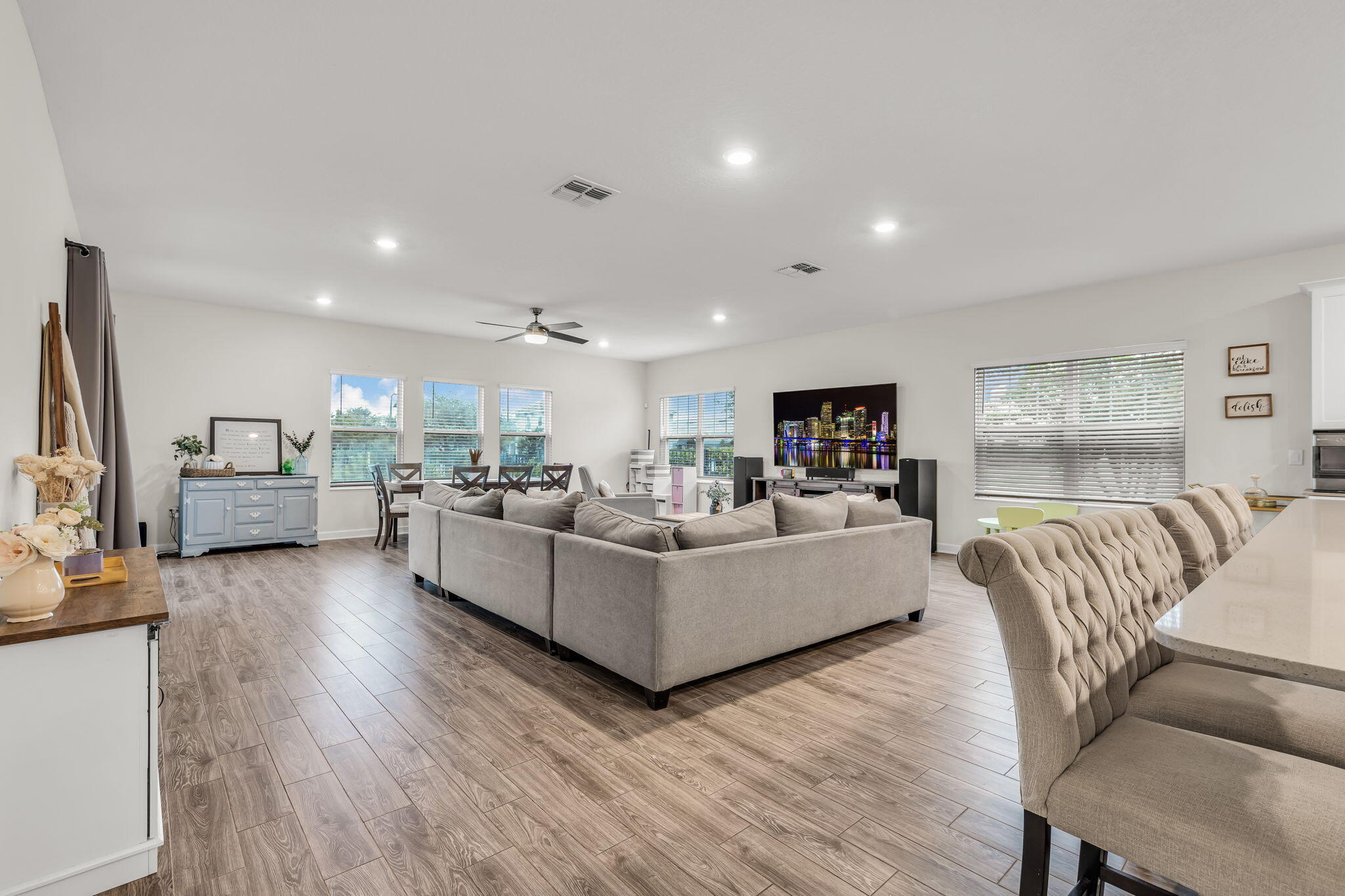 12175 Imaginary Way Property Photo 8