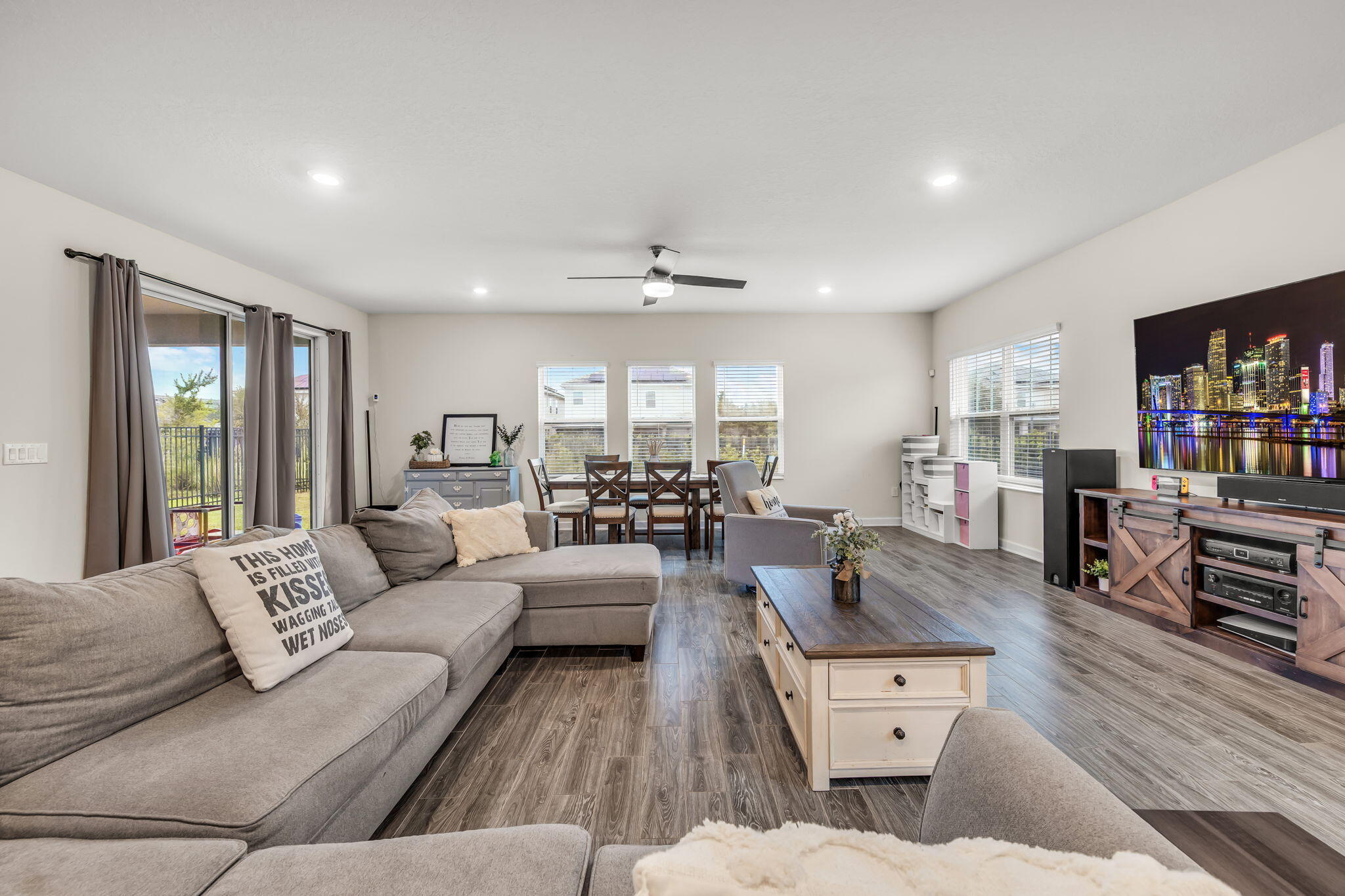 12175 Imaginary Way Property Photo 9