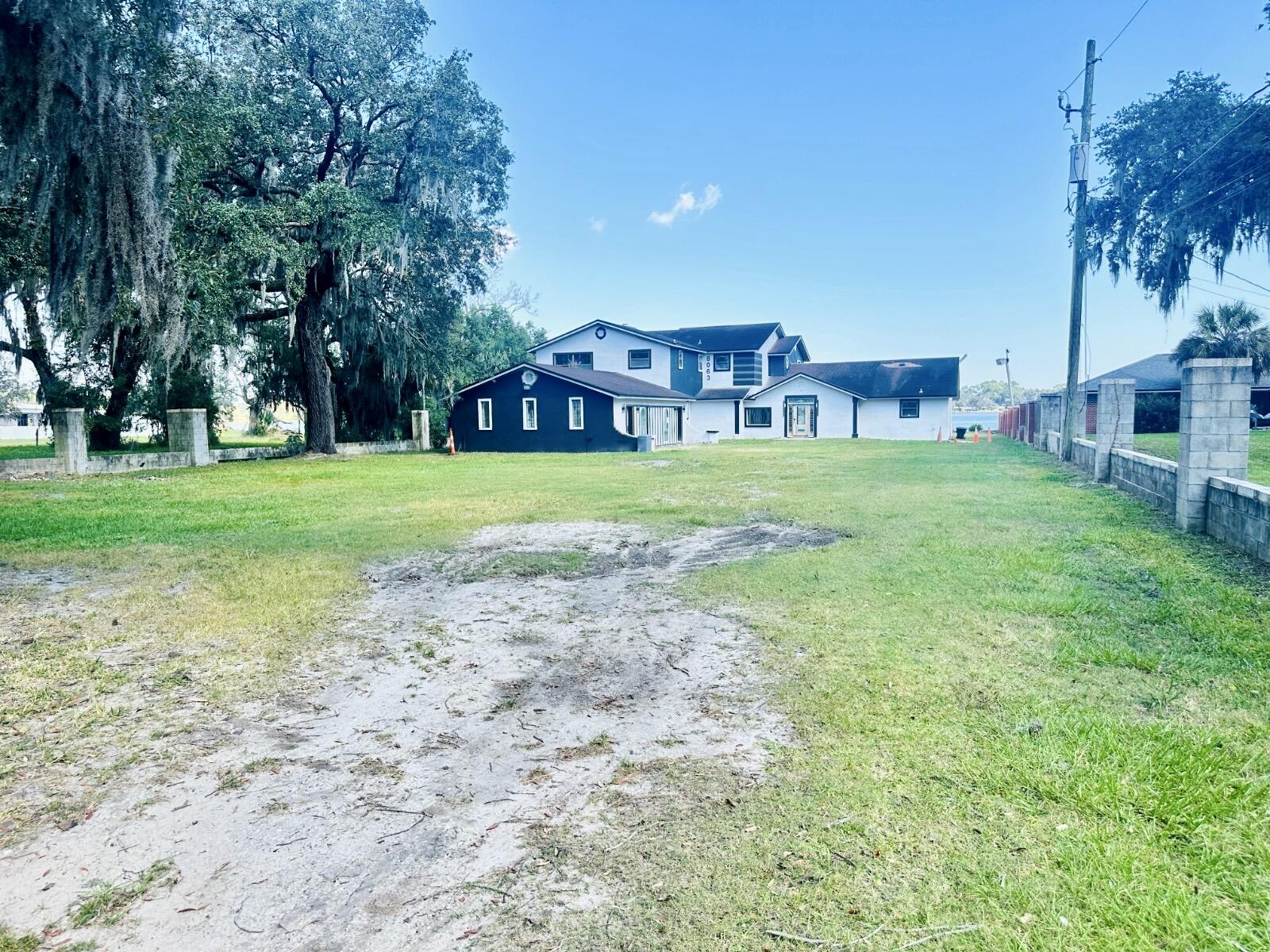 8063 Appian Way W Property Photo 15