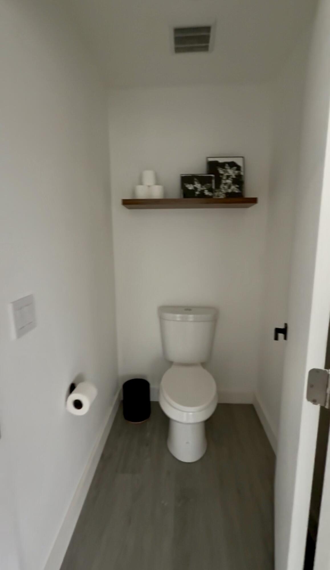 8063 Appian Way W Property Photo 20