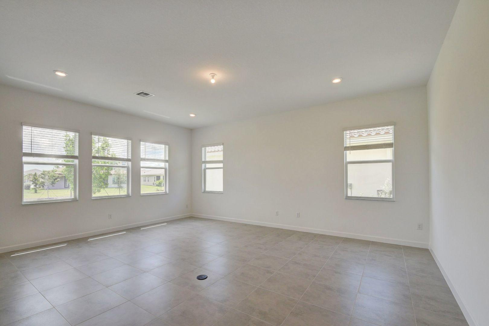 1000 Sterling Pine Place Property Photo 6