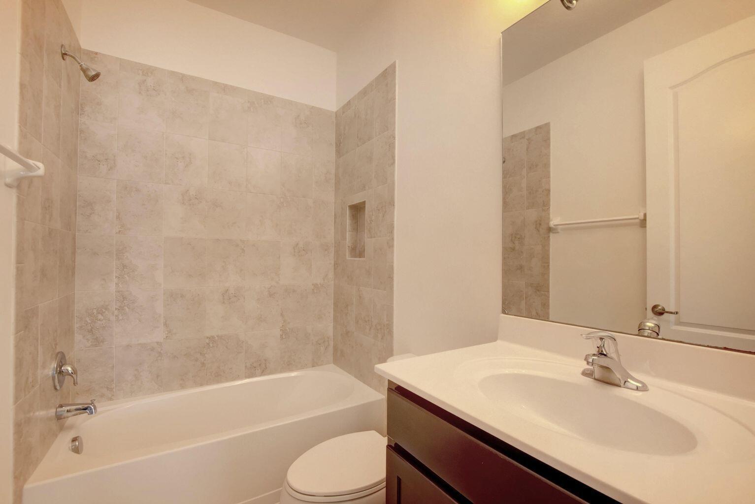 1000 Sterling Pine Place Property Photo 23
