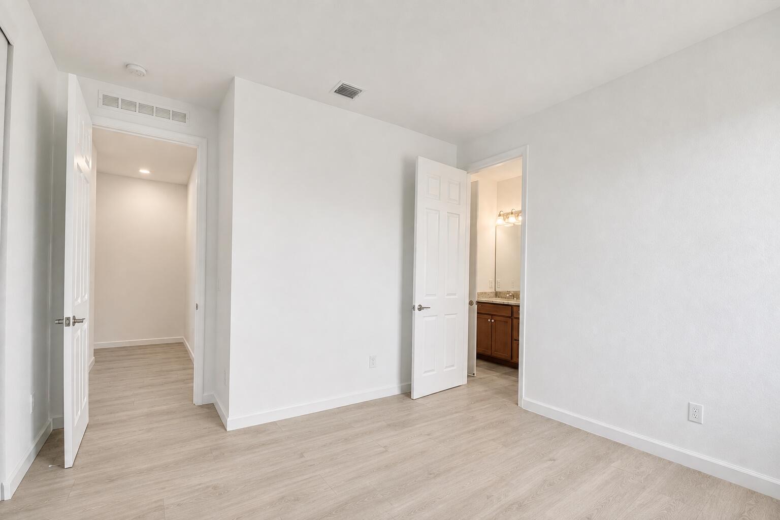 1000 Sterling Pine Place Property Photo 25