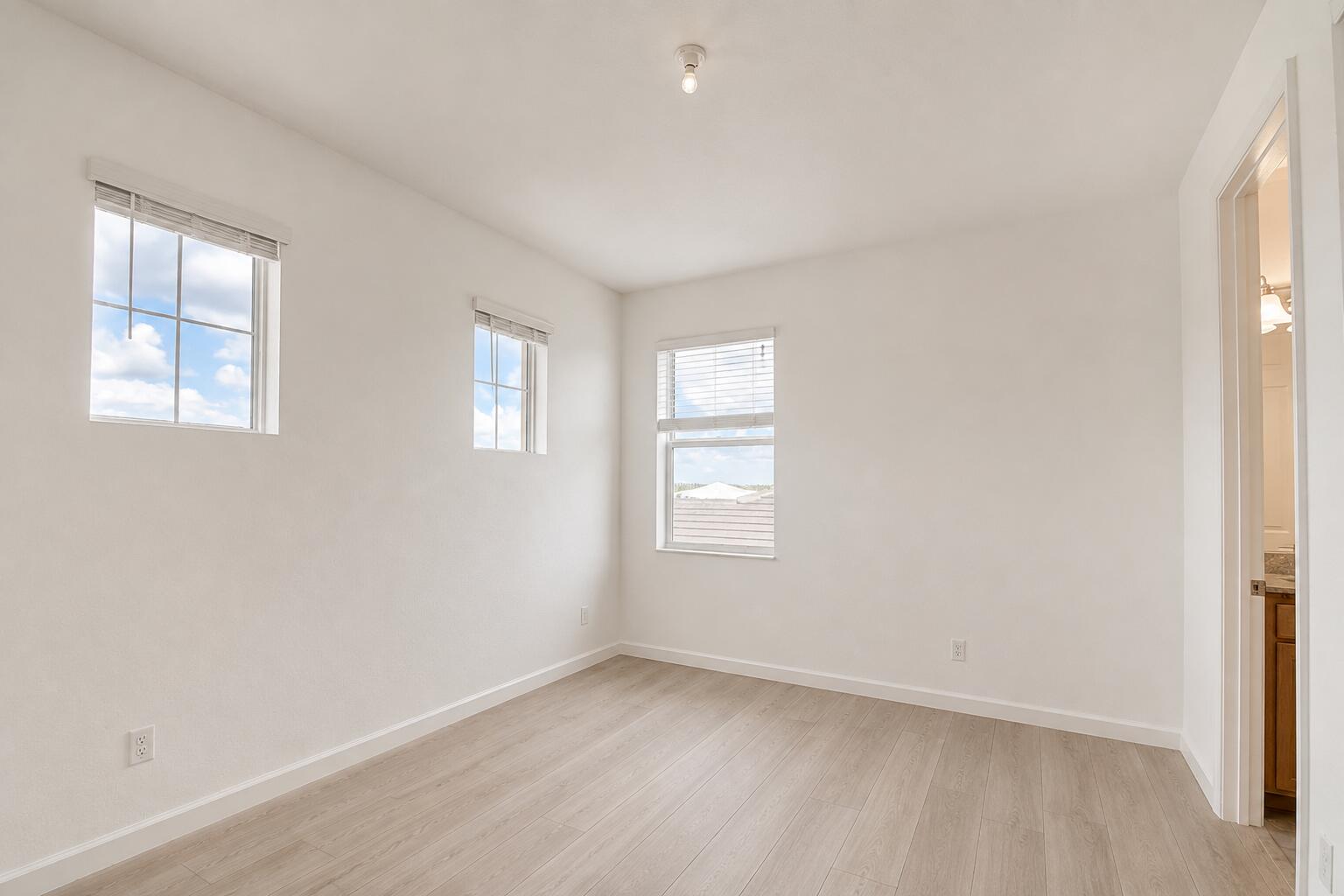 1000 Sterling Pine Place Property Photo 27