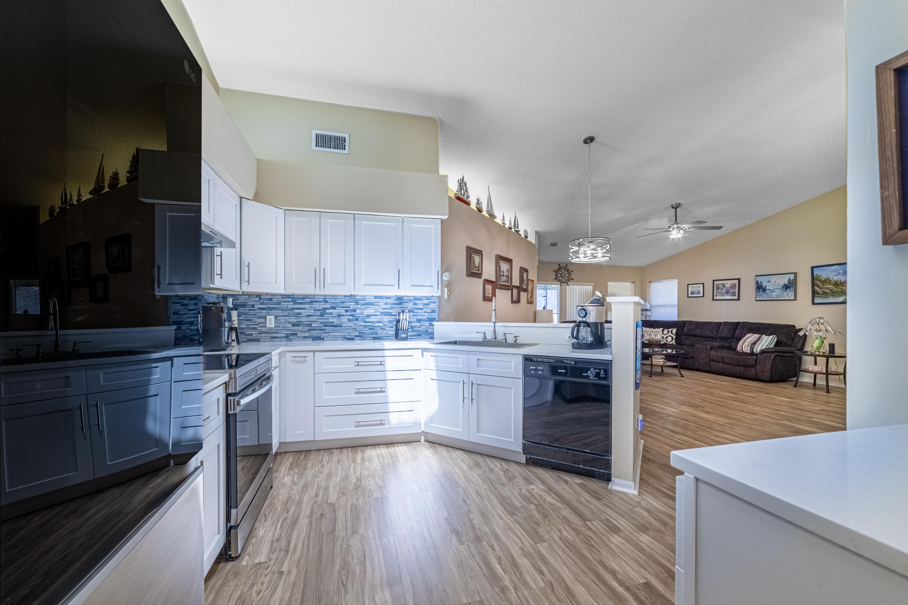 4293 Se Brittney Circle Property Photo 8