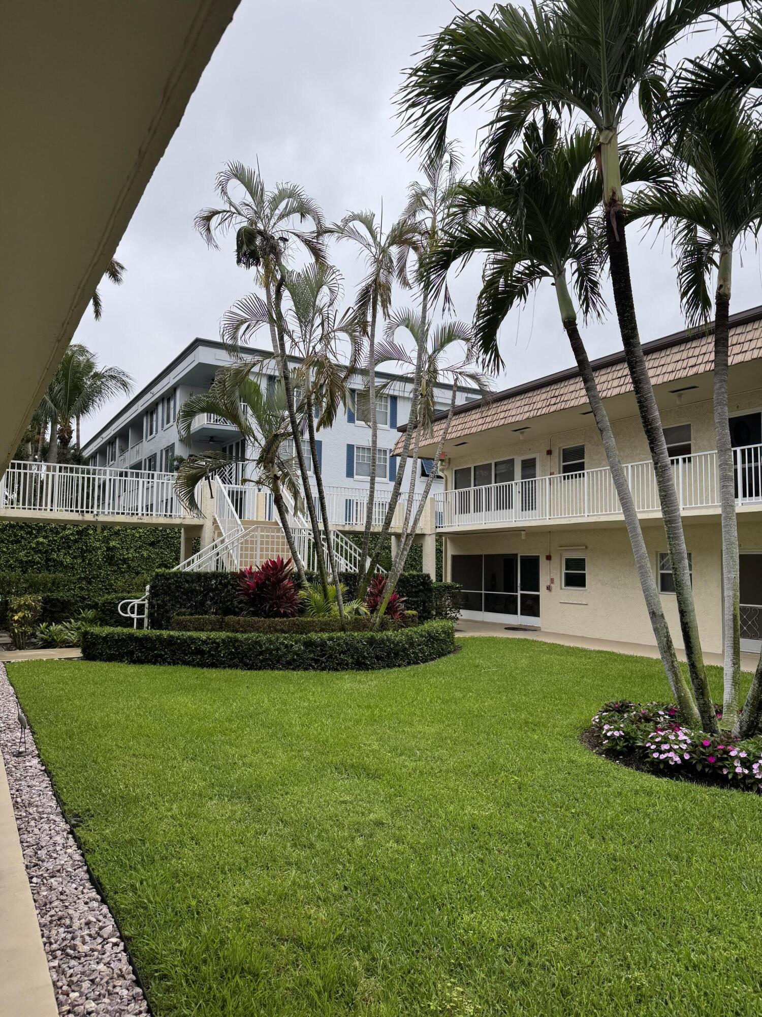 632 Snug Harbor Drive D6 Property Photo 1