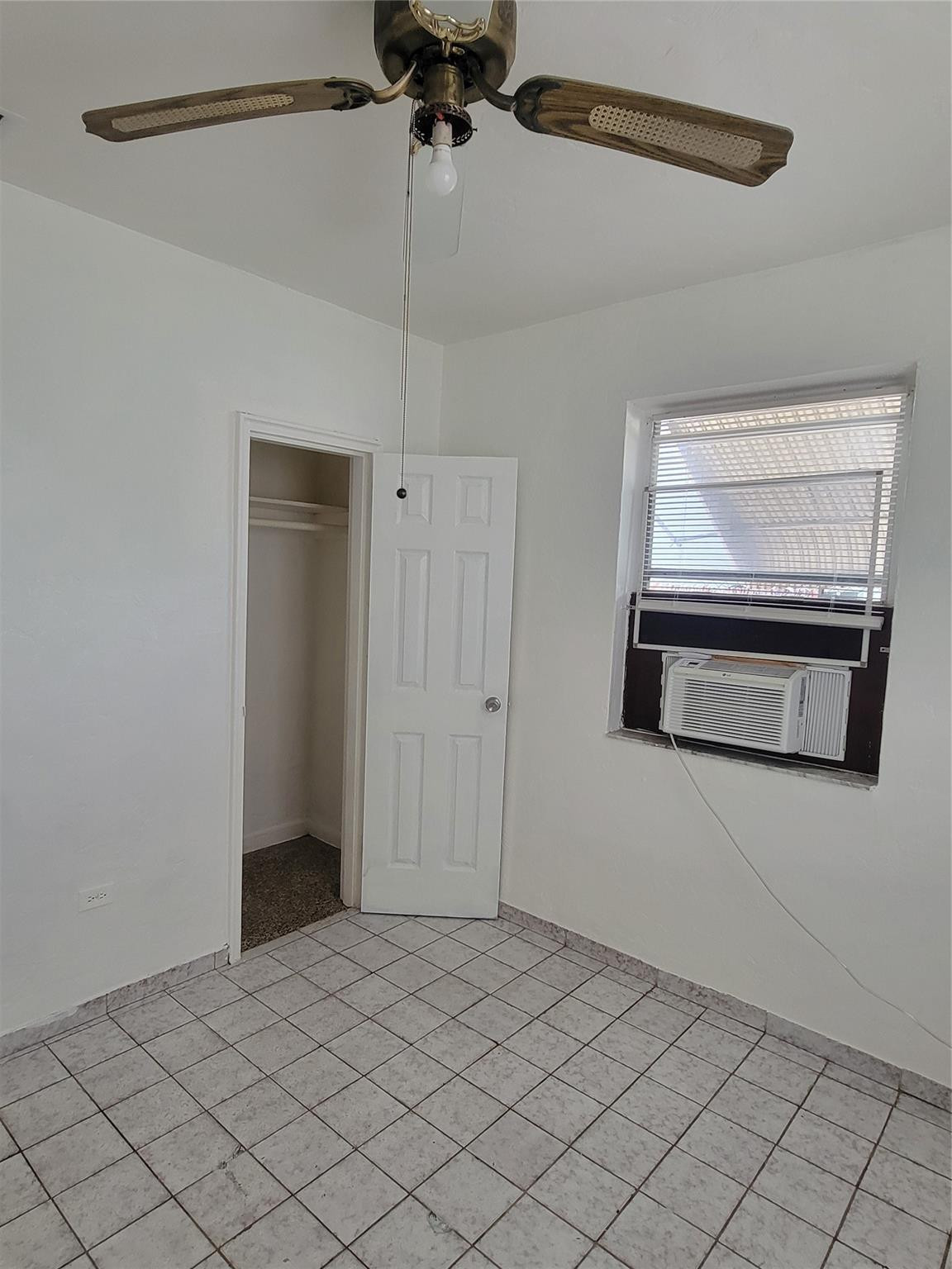 1822 Johnson Street Property Photo 8