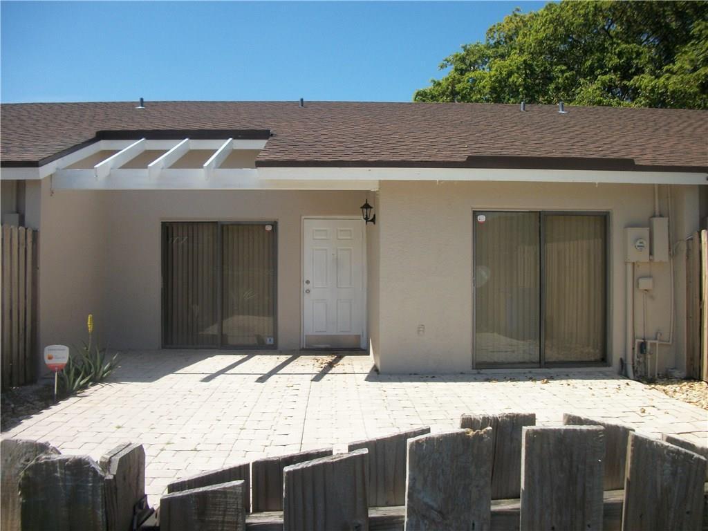 4953 E LAKES Drive Property Photo 1