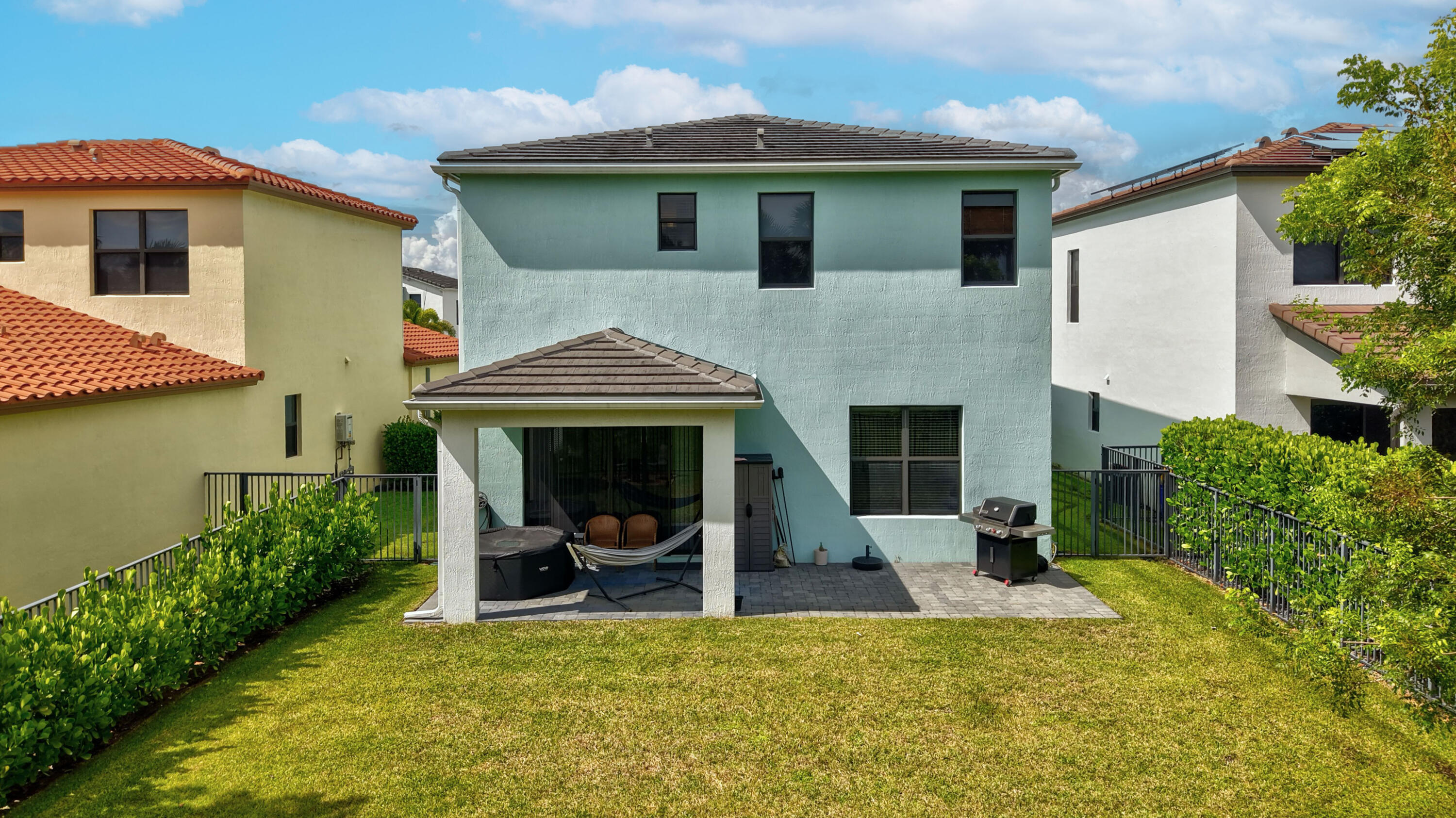 16210 Sandy Shore Drive Property Photo 12