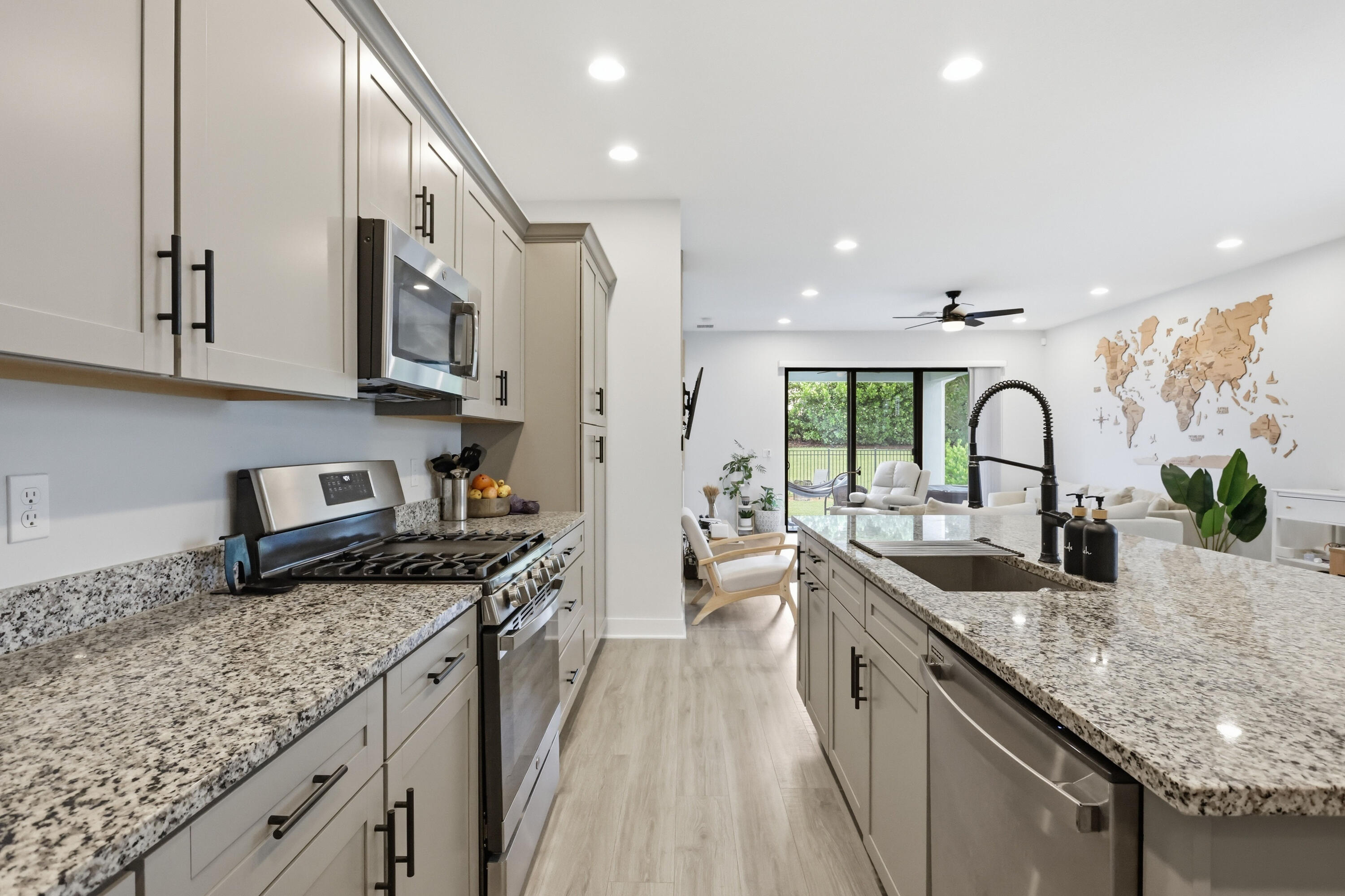 16210 Sandy Shore Drive Property Photo 22