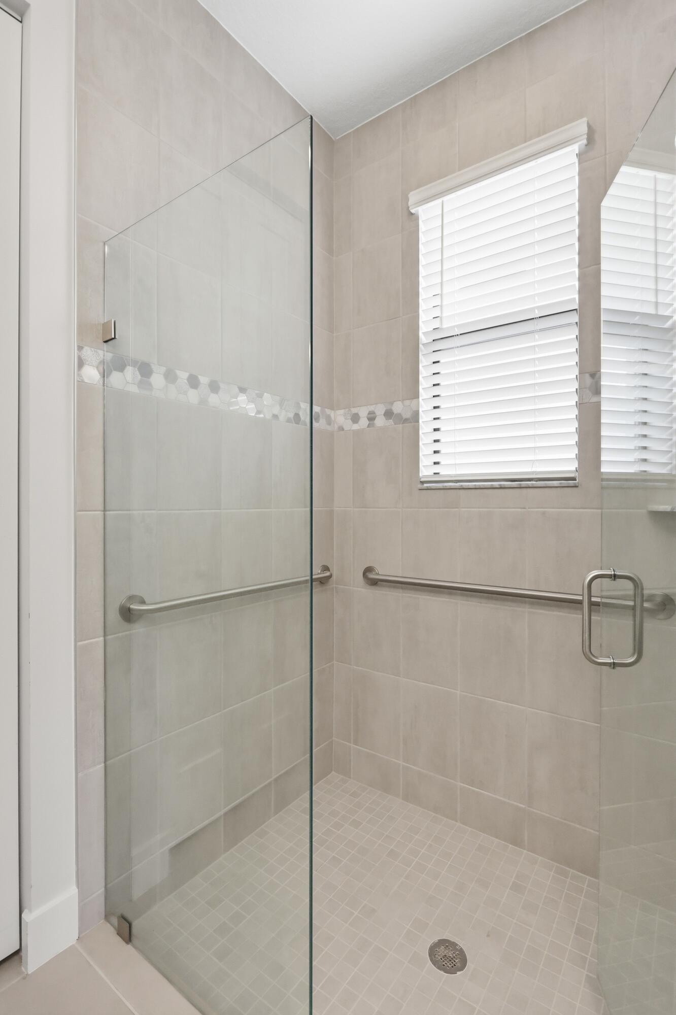 16210 Sandy Shore Drive Property Photo 27