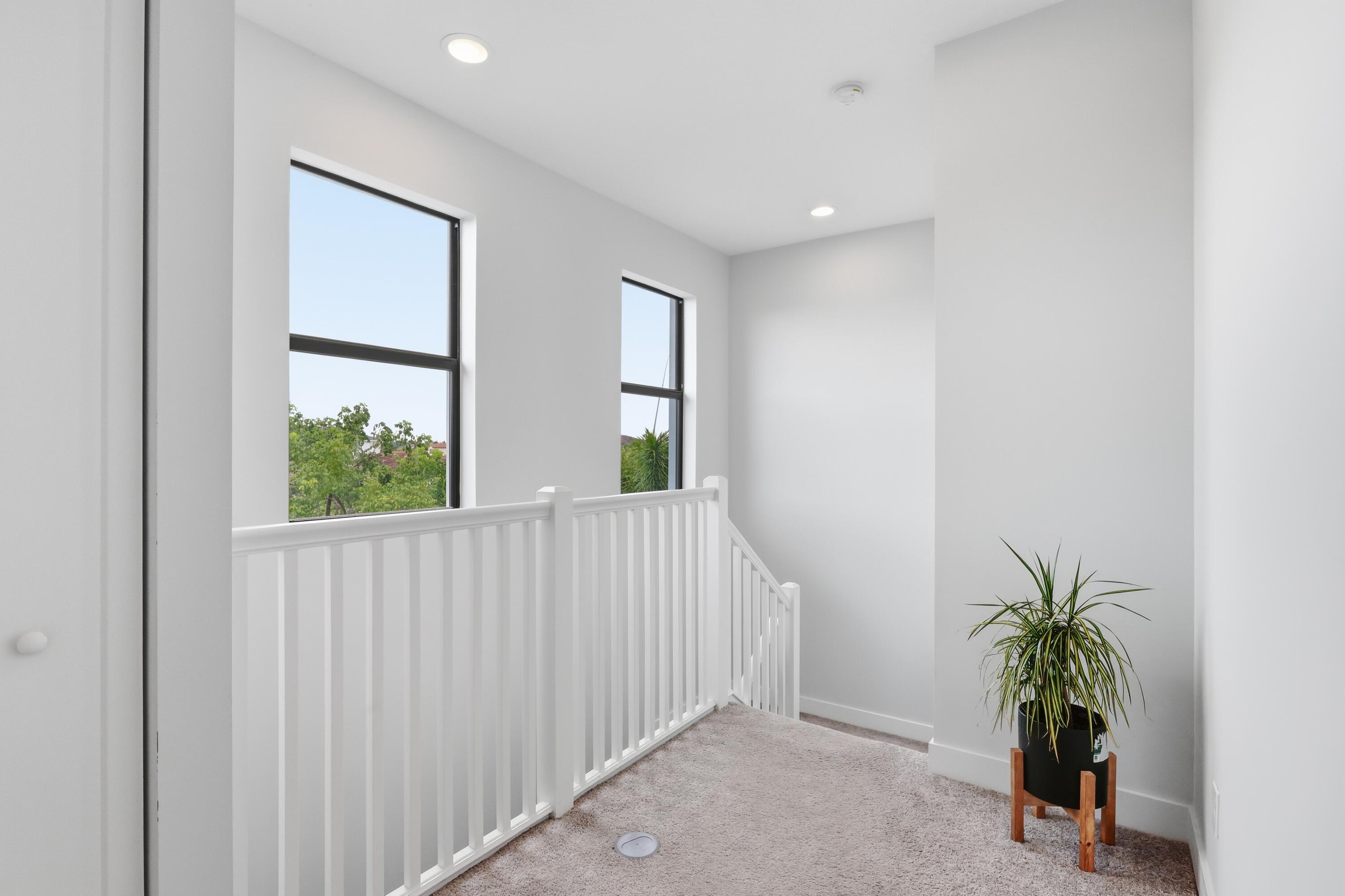 16210 Sandy Shore Drive Property Photo 28