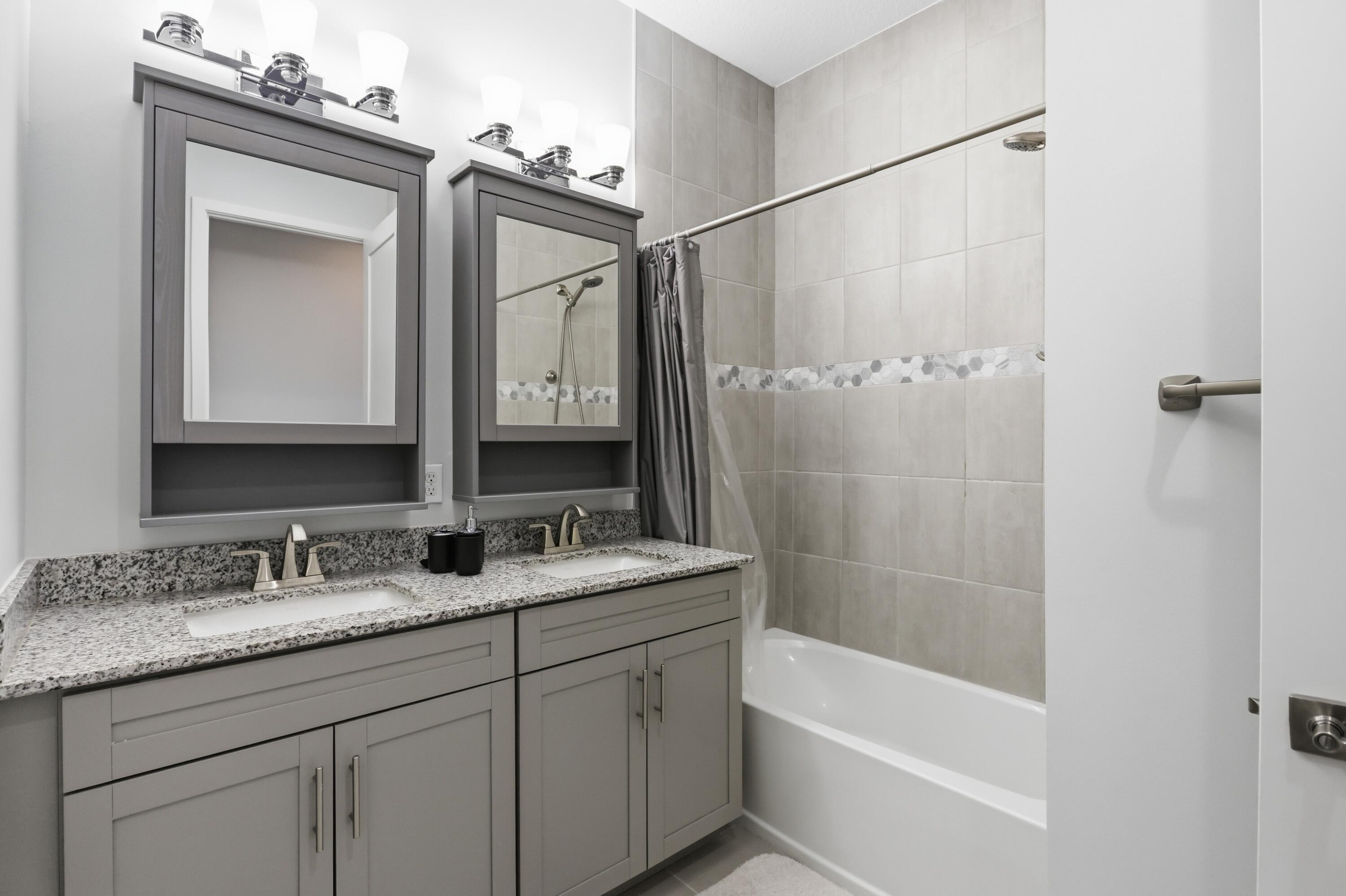 16210 Sandy Shore Drive Property Photo 31