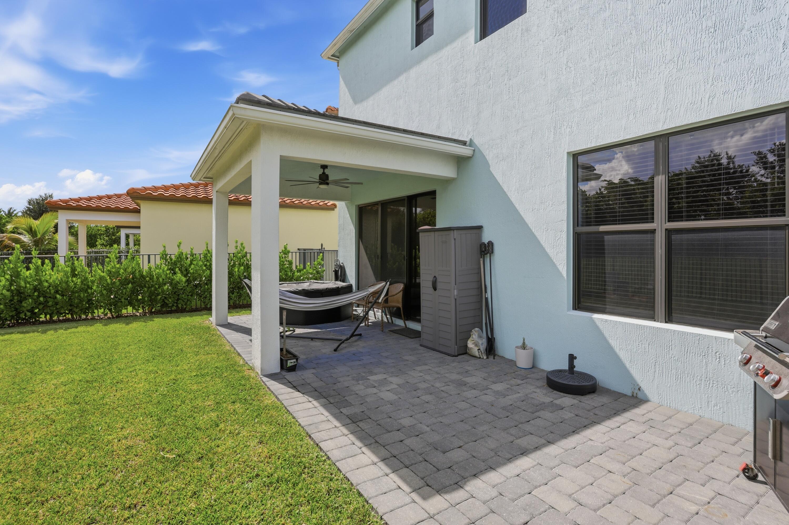 16210 Sandy Shore Drive Property Photo 40