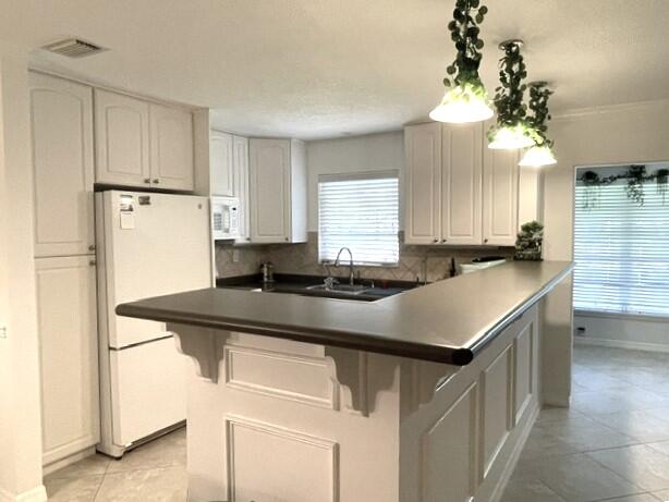 1080 North Drive B Property Photo 6