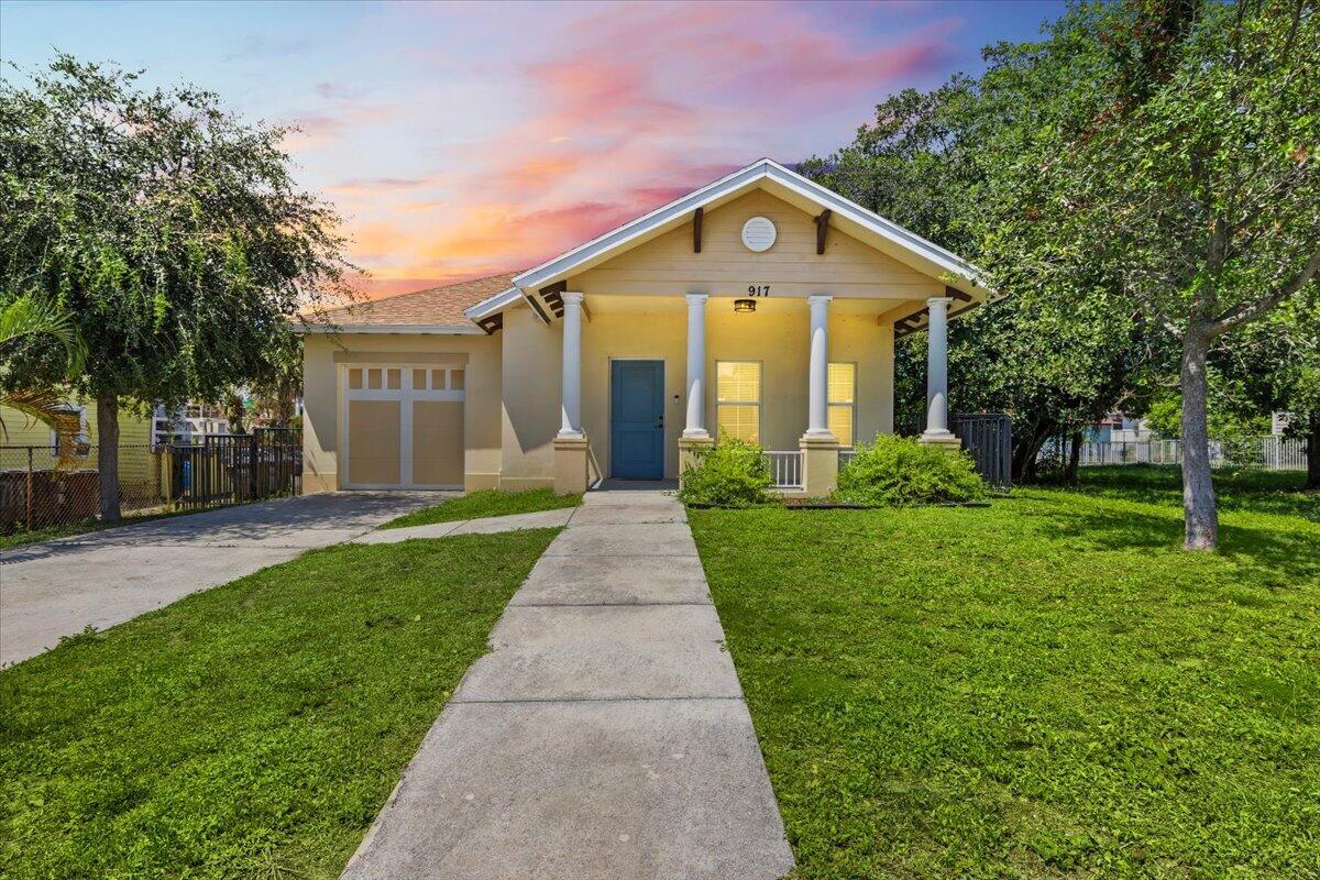 917 14th Street Property Photo 2