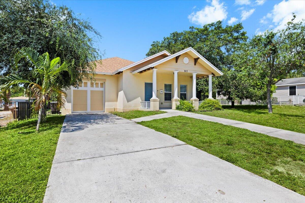 917 14th Street Property Photo 3